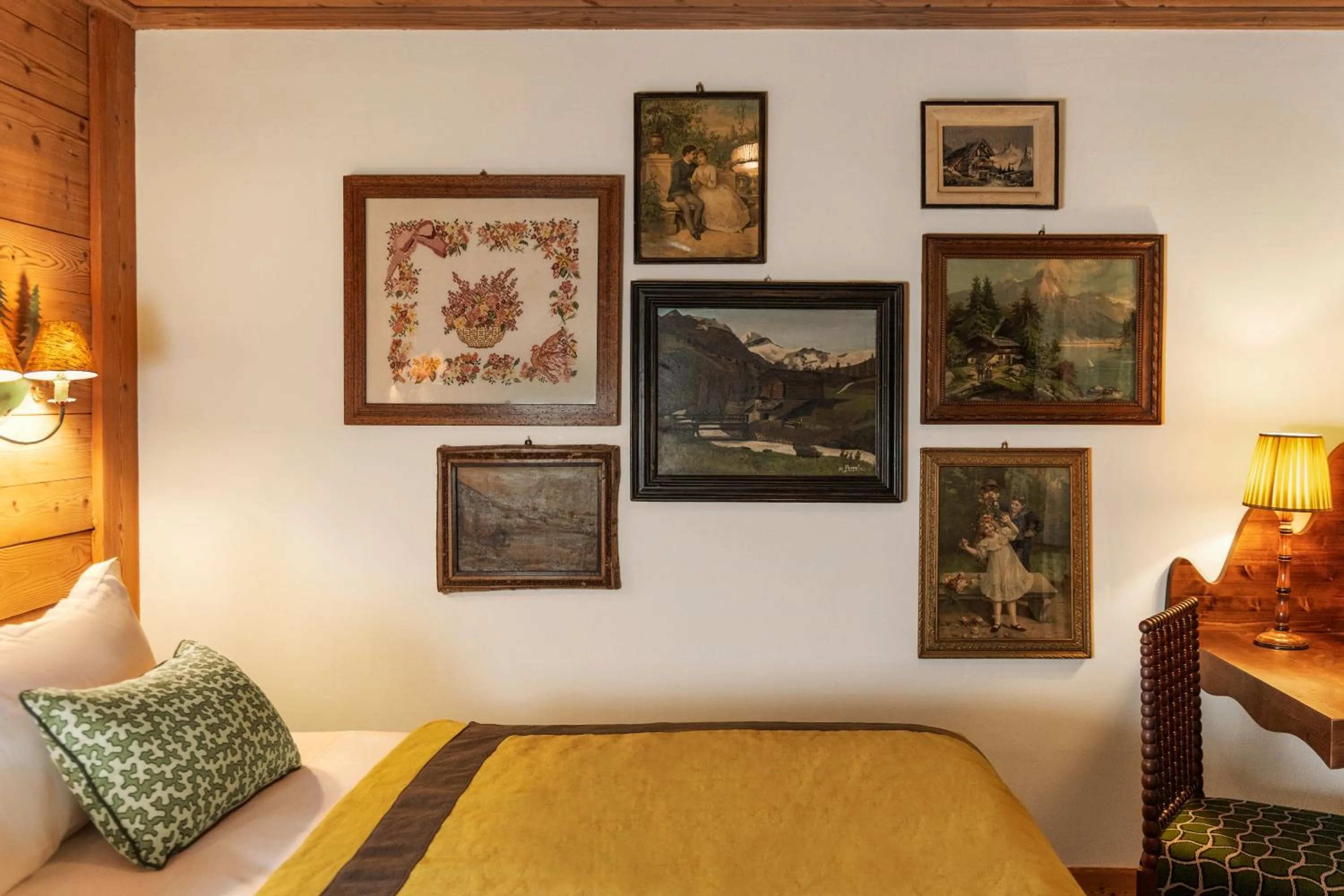 Bed in Hôtel Saint-Georges Relais & Châteaux