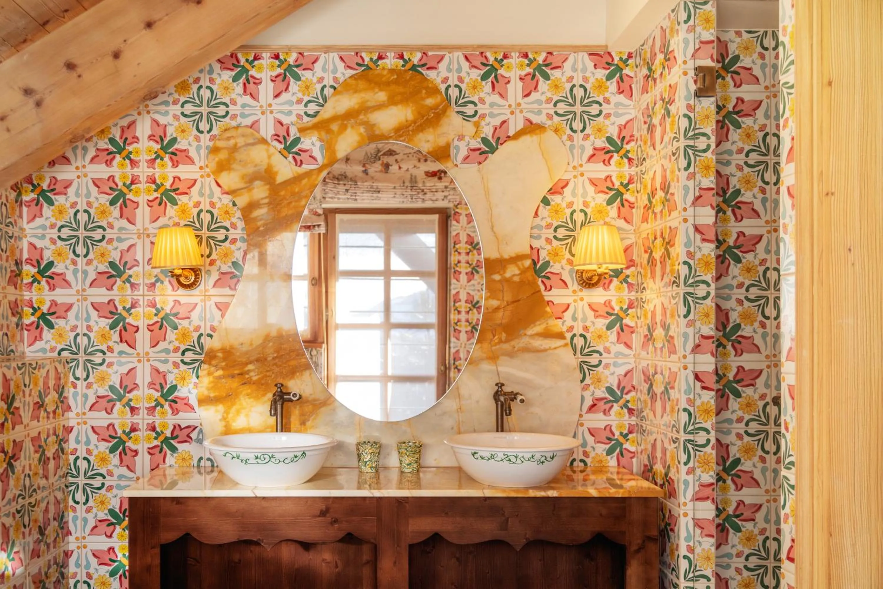 Bathroom in Hôtel Saint-Georges Relais & Châteaux