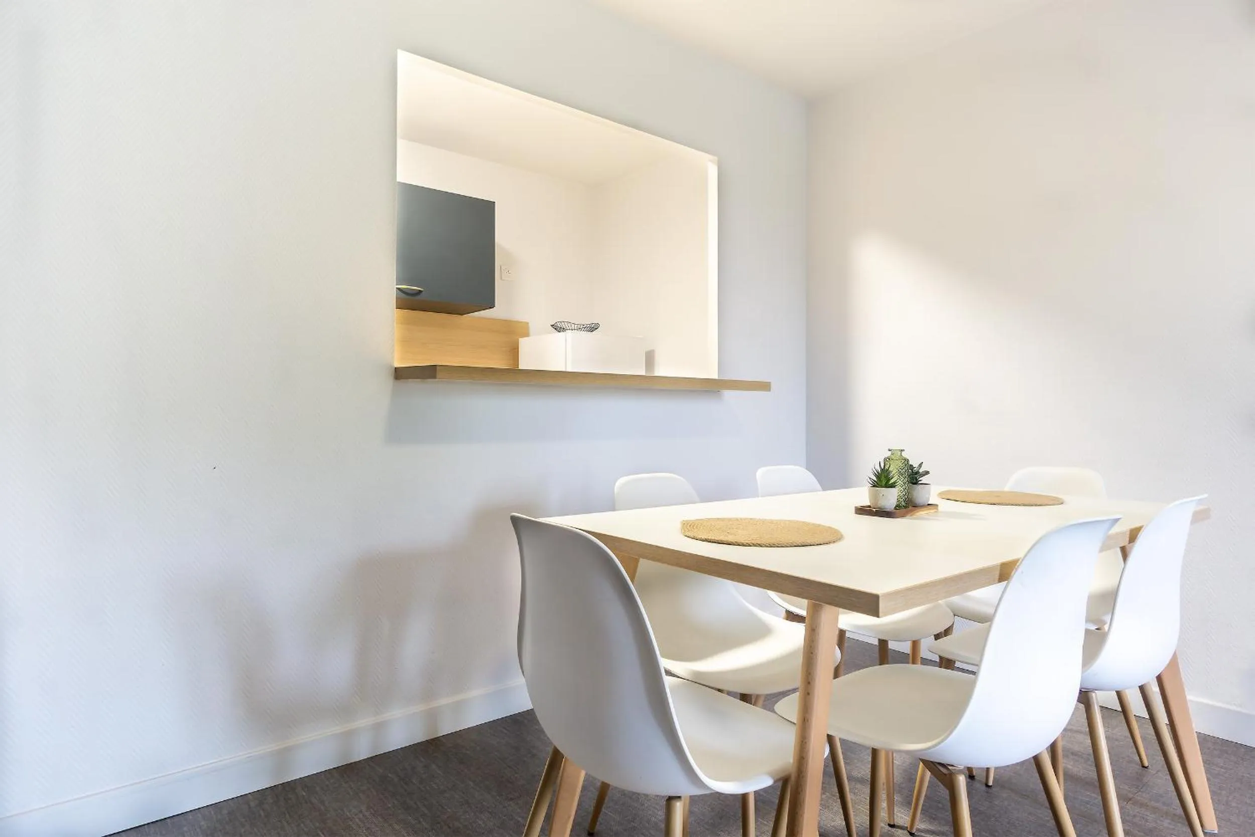 Dining area in City Résidence Paris Saint-Maurice