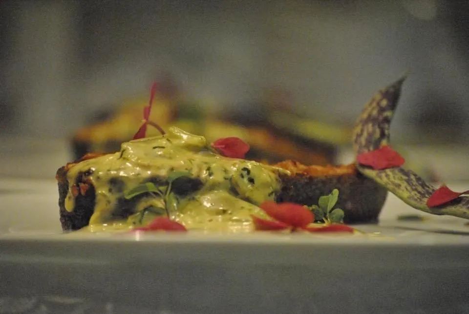 Restaurant/places to eat in GNS Hotel