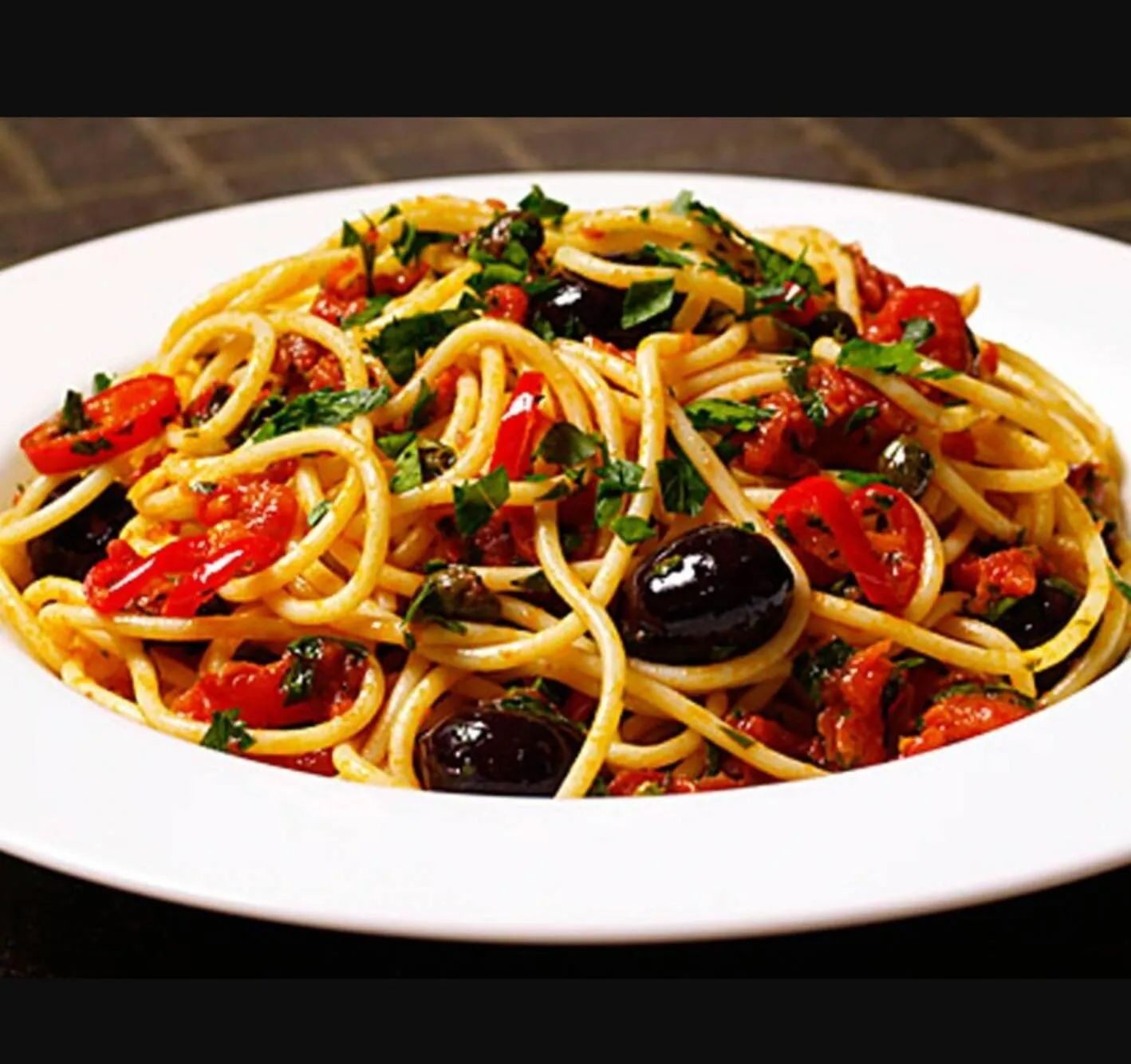 Restaurant/places to eat in GNS Hotel