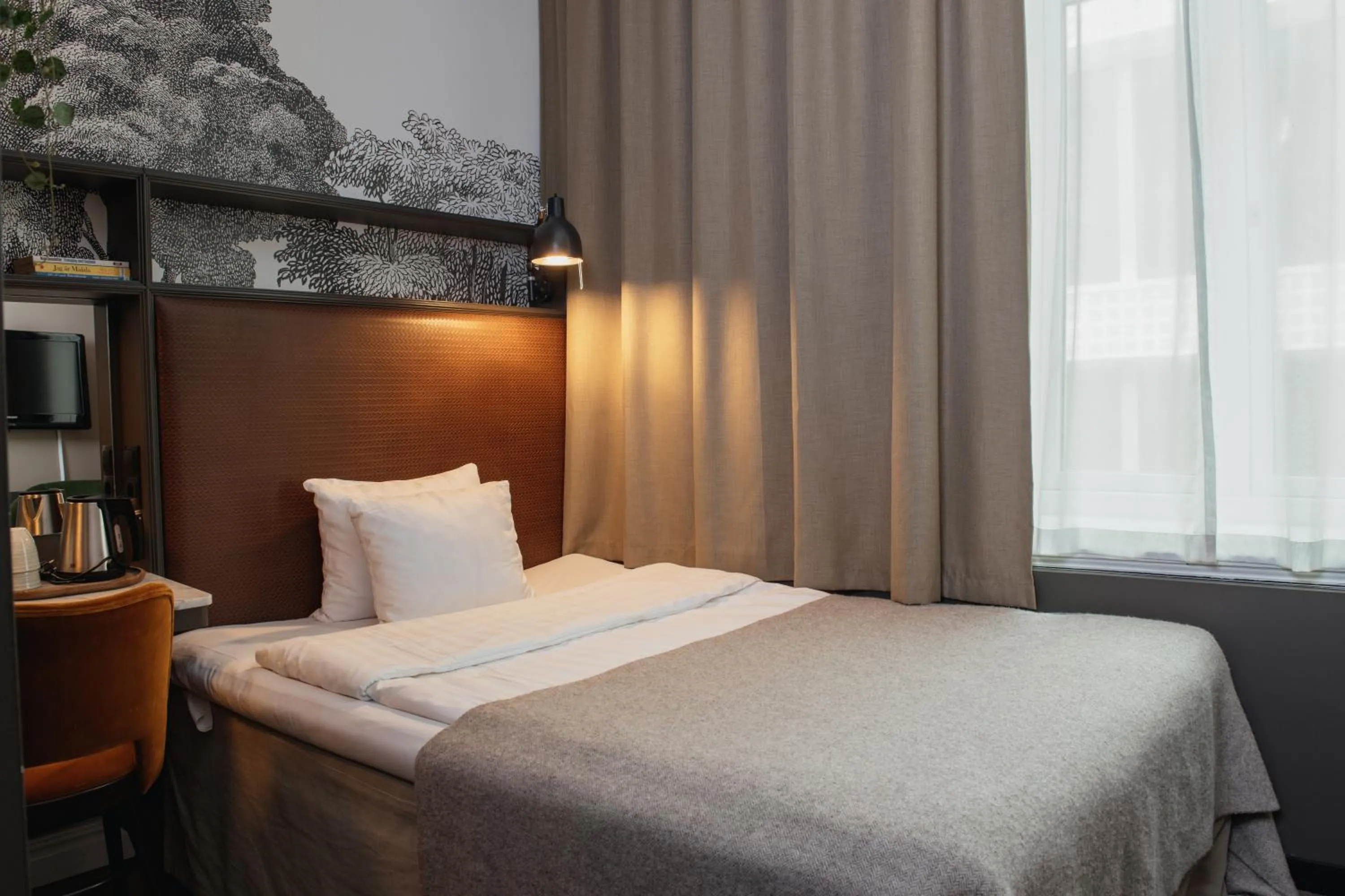 Bed in Home Hotel Temperance