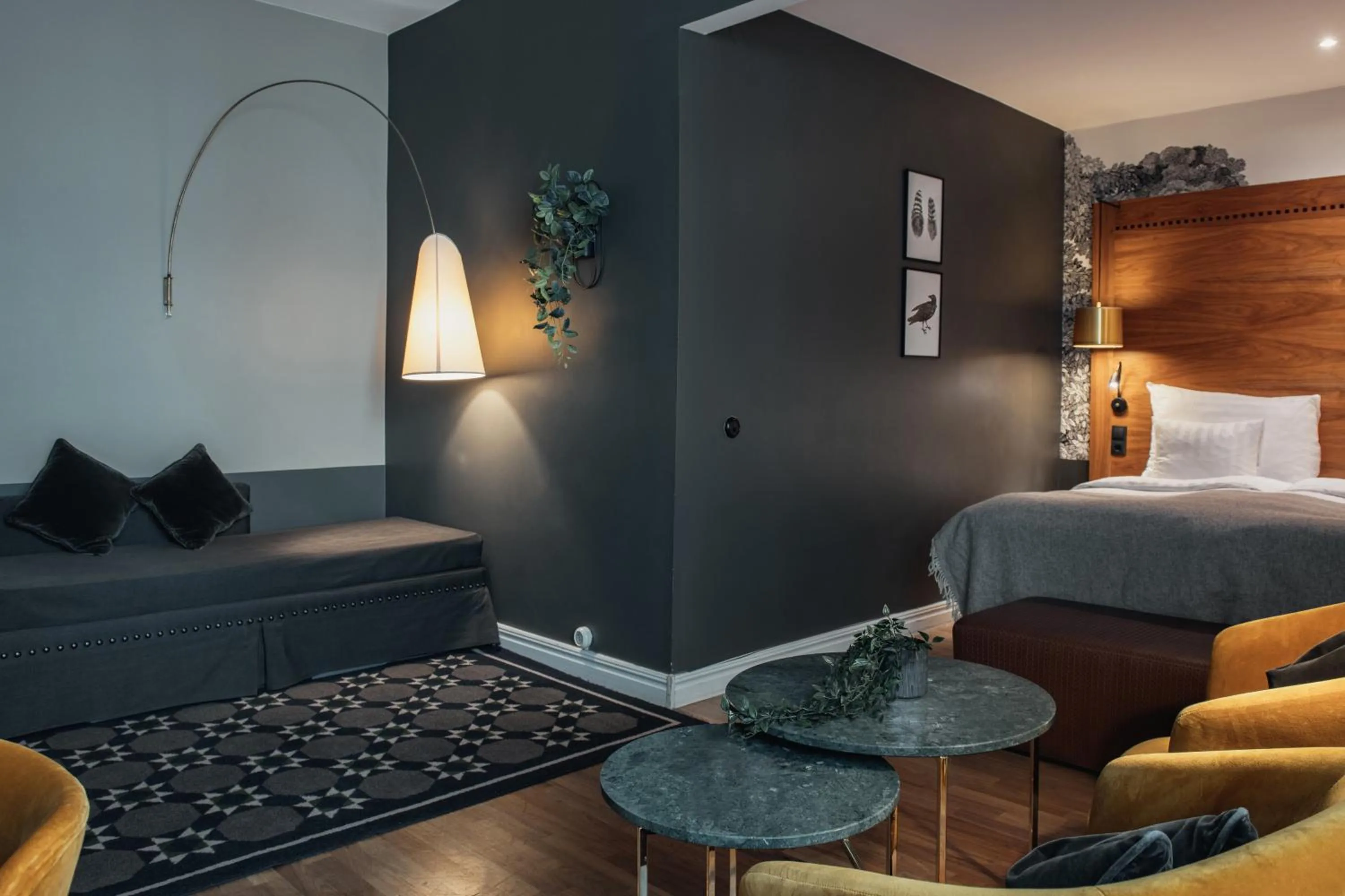 Seating area, Bed in Home Hotel Temperance