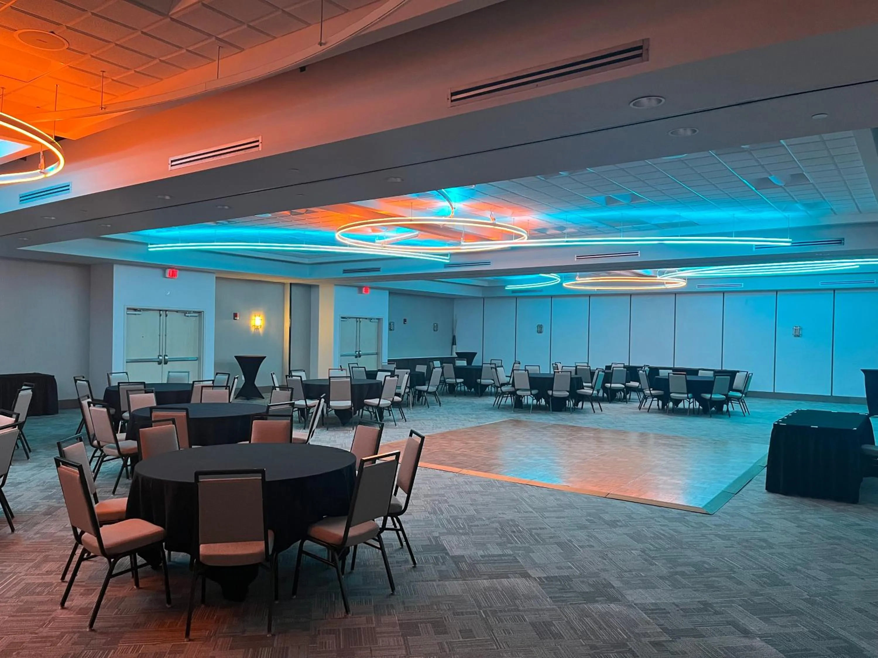 Meeting/conference room in Holiday Inn Orlando International Airport by IHG
