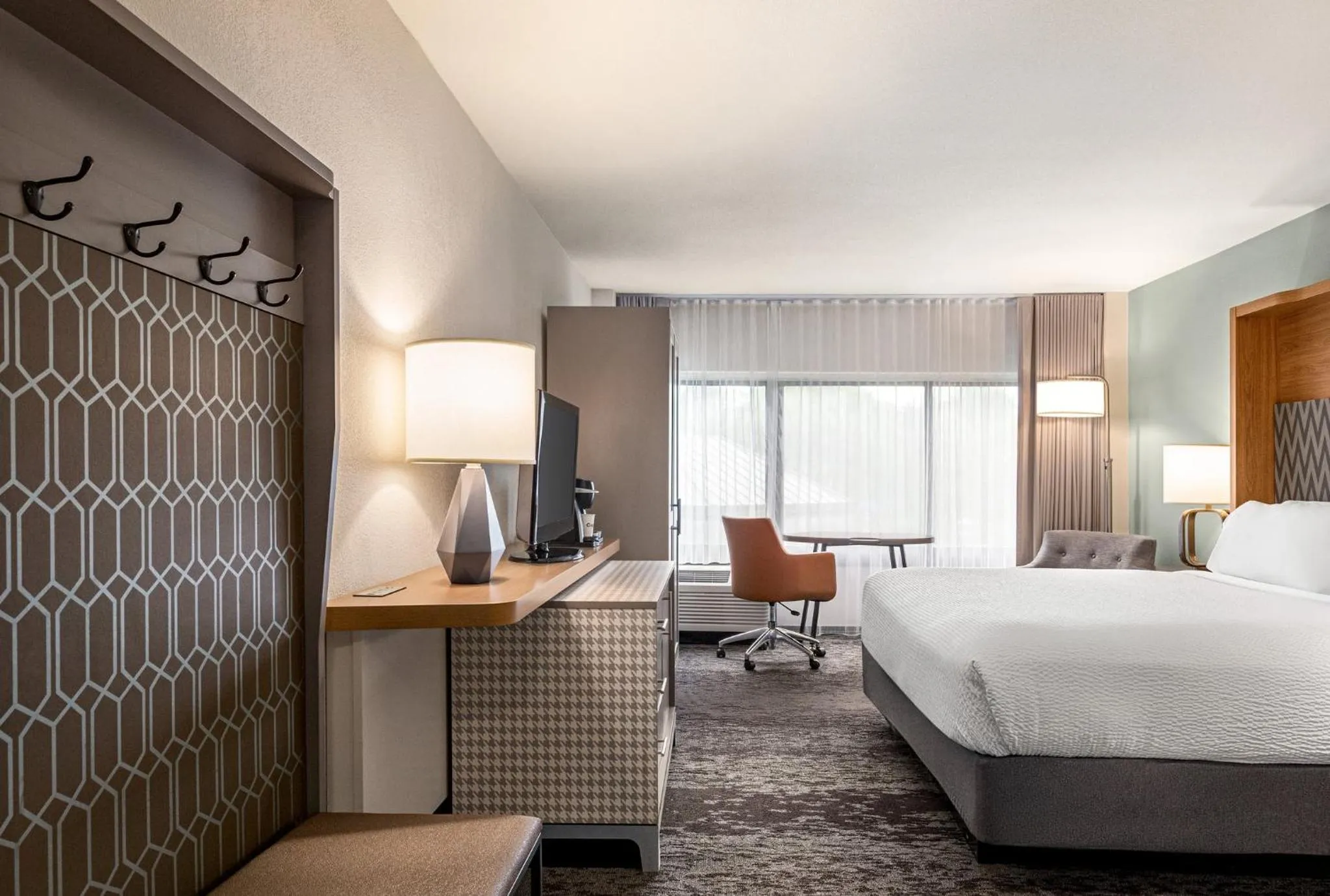 Photo of the whole room, Bed in Holiday Inn Orlando International Airport by IHG