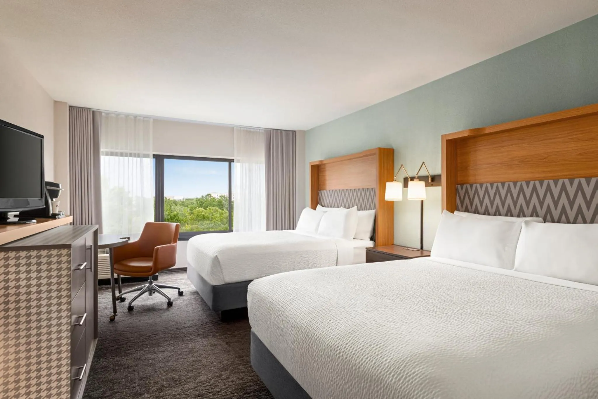 Photo of the whole room, Bed in Holiday Inn Orlando International Airport by IHG