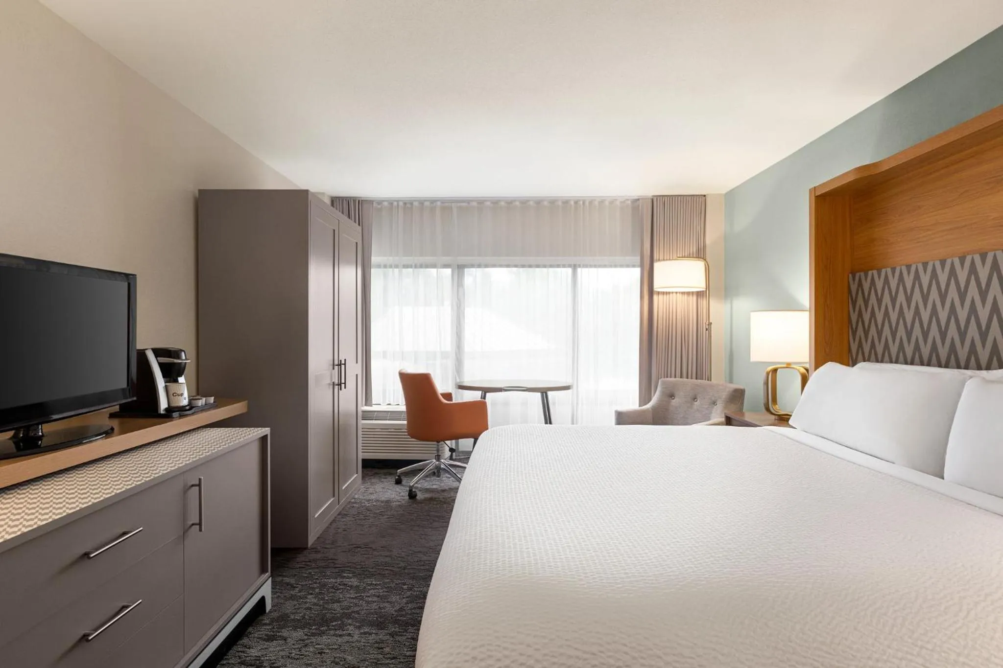 Photo of the whole room, Bed in Holiday Inn Orlando International Airport by IHG