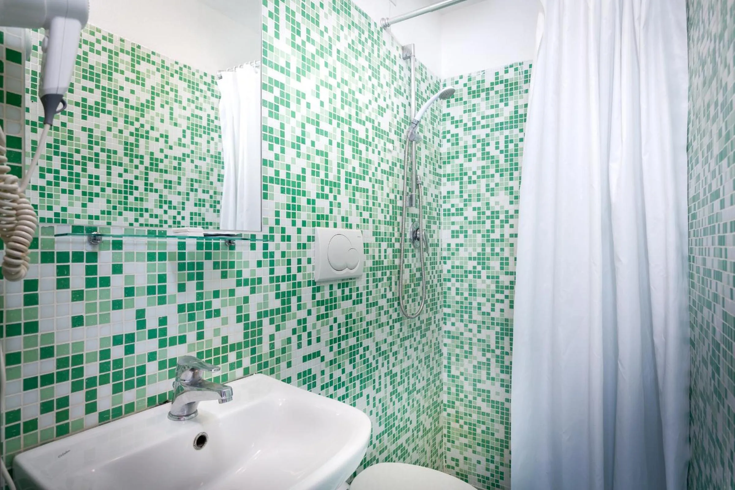 Shower in CASA MICOL - Centro Ƒirenze