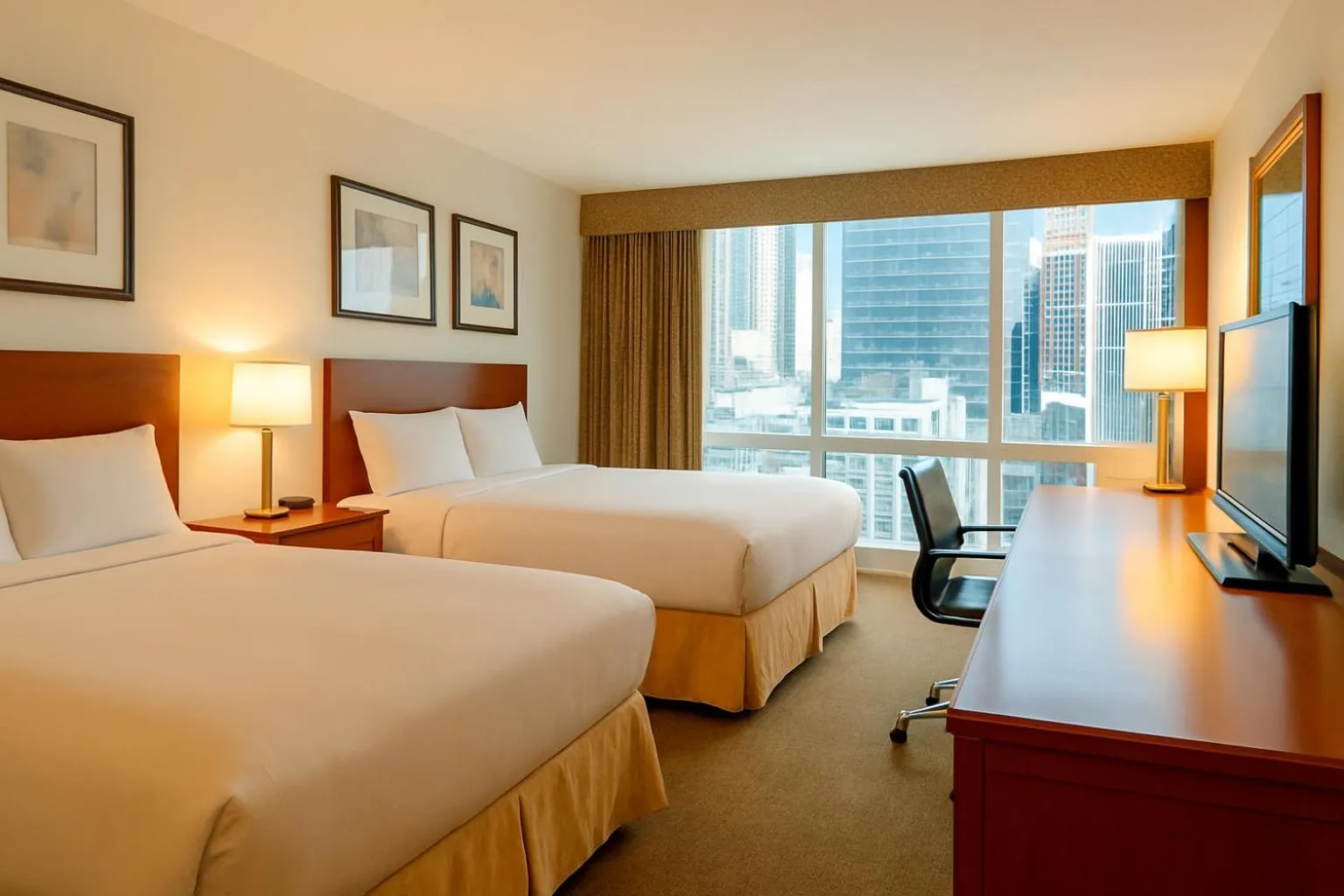 Photo of the whole room, Bed in LIC Manhattan View Hotel