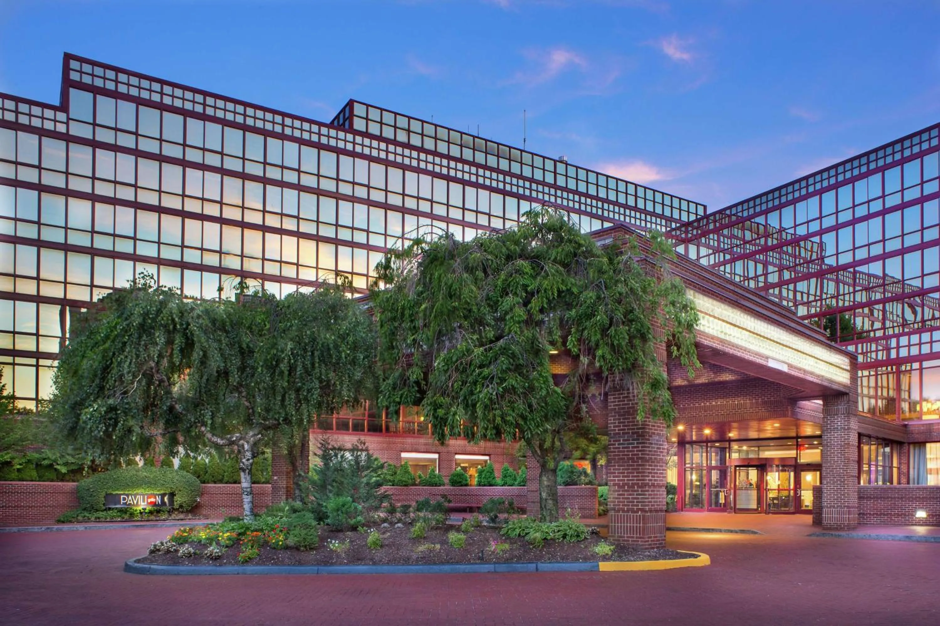 Property building in DoubleTree by Hilton New York-LaGuardia