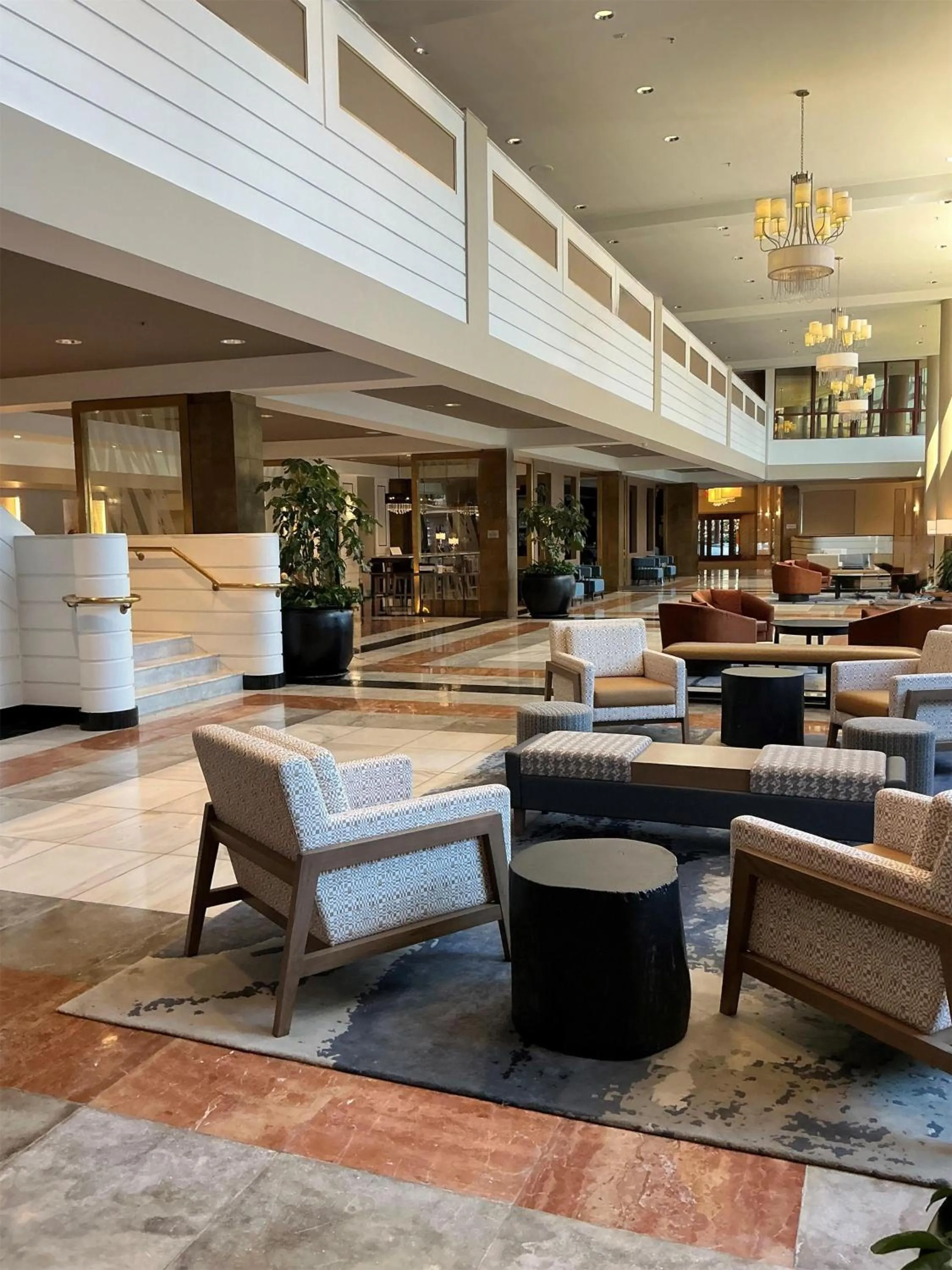 Lobby or reception in DoubleTree by Hilton New York-LaGuardia