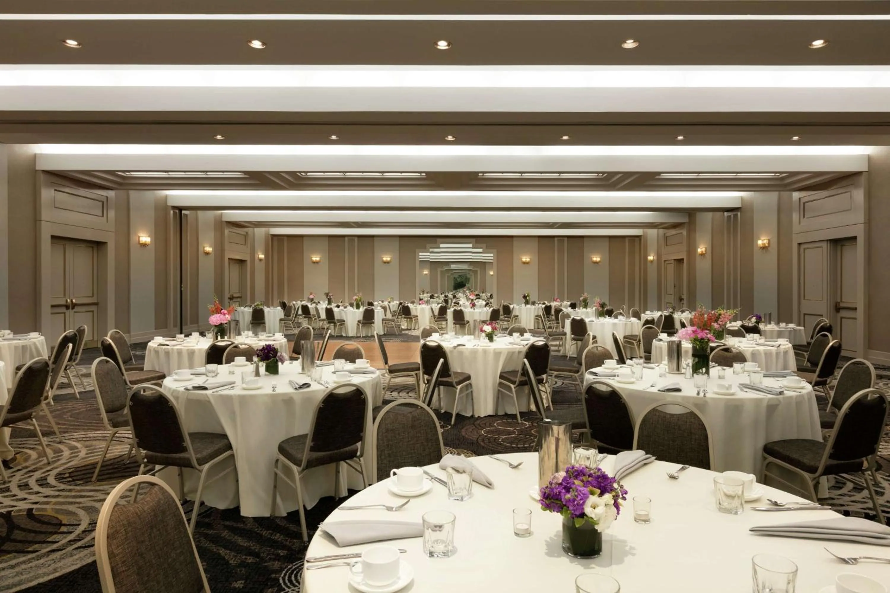 Meeting/conference room in DoubleTree by Hilton New York-LaGuardia