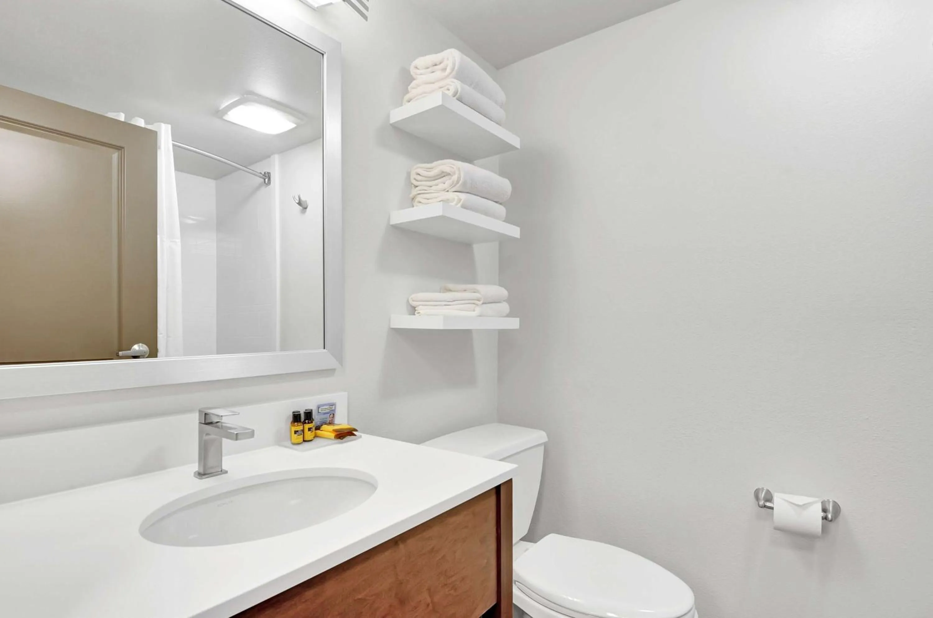 Bathroom in Executive Residency by Best Western Navigator Inn & Suites