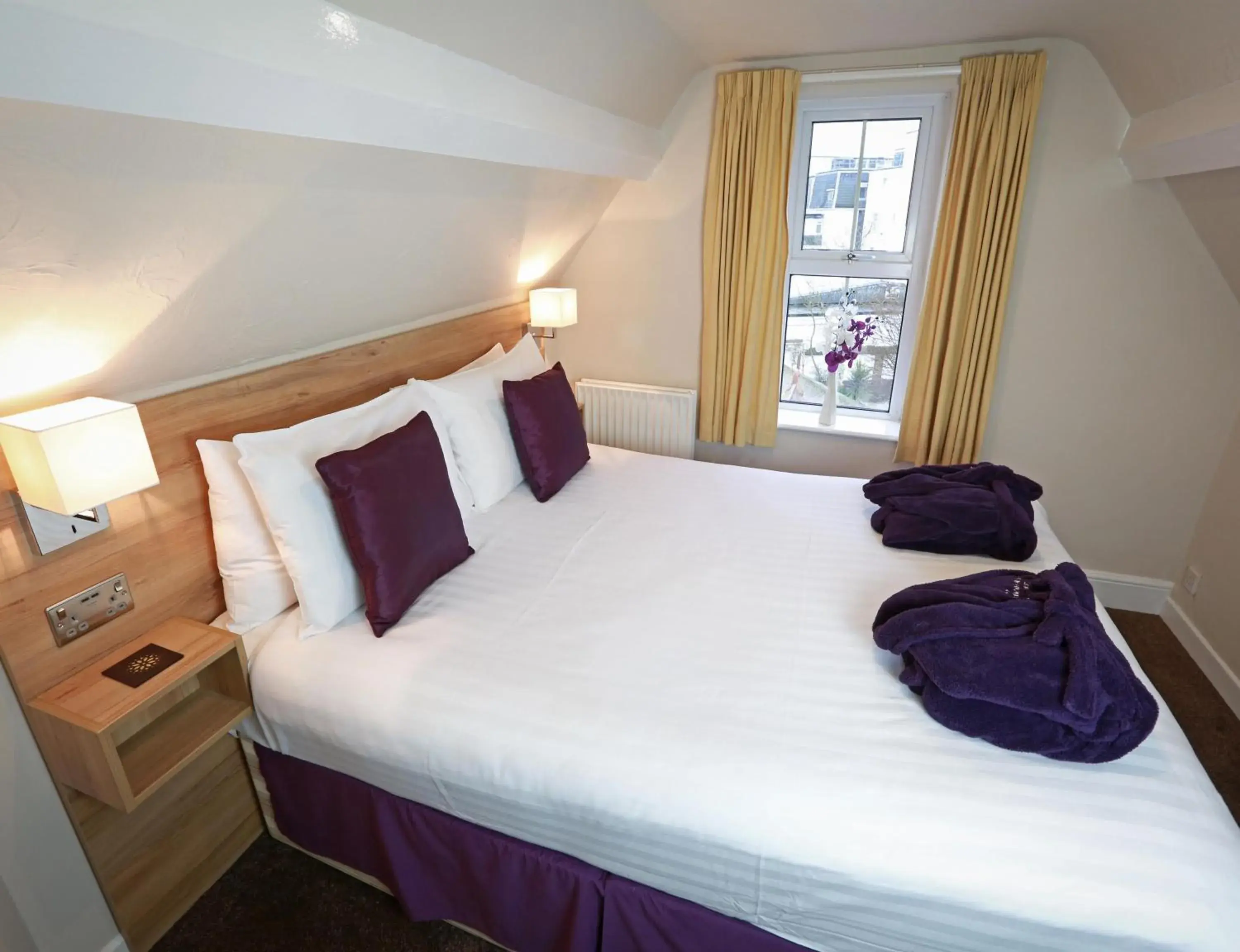 Double Room with Private Bathroom in The Chocolate Box Hotel Double Room with Private Bathroom in The Chocolate Box Hotel