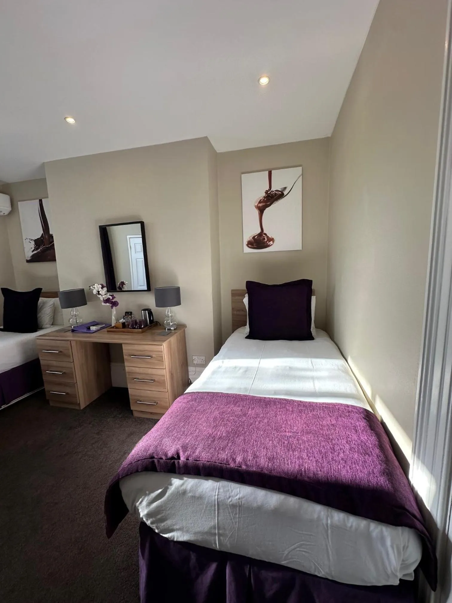 Bedroom, Bed in The Chocolate Box Guest House