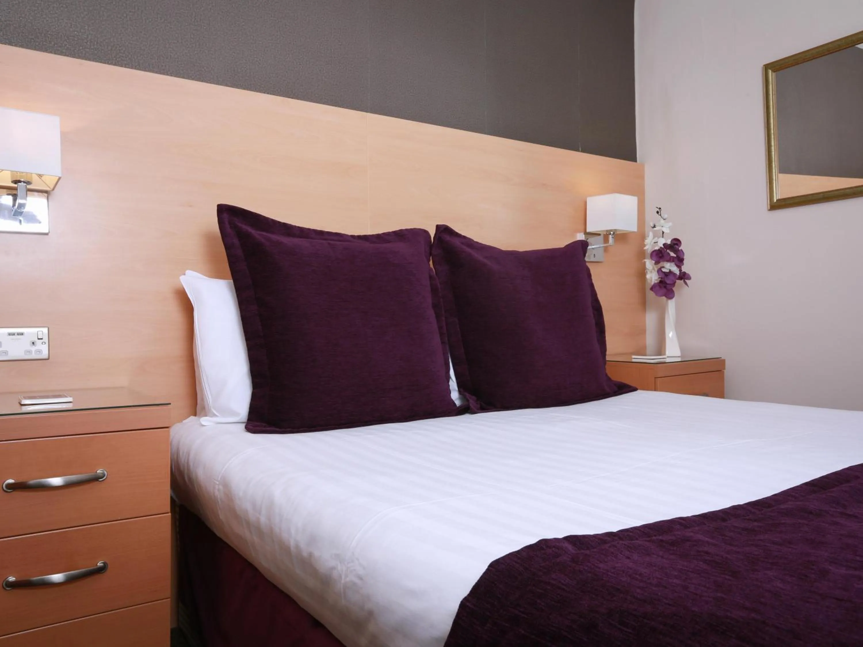 Bedroom, Bed in The Chocolate Box Guest House