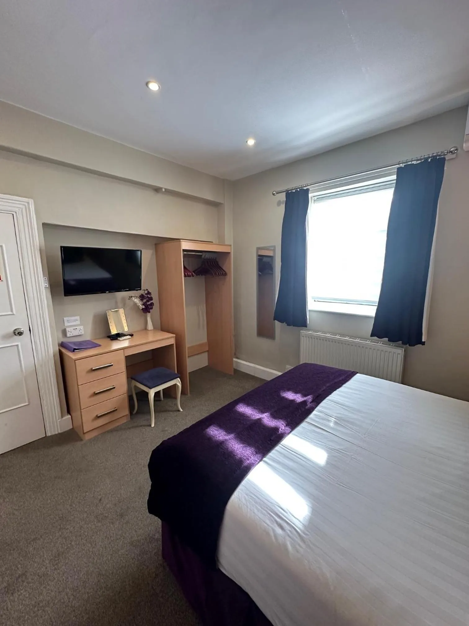 Bedroom, Bed in The Chocolate Box Guest House