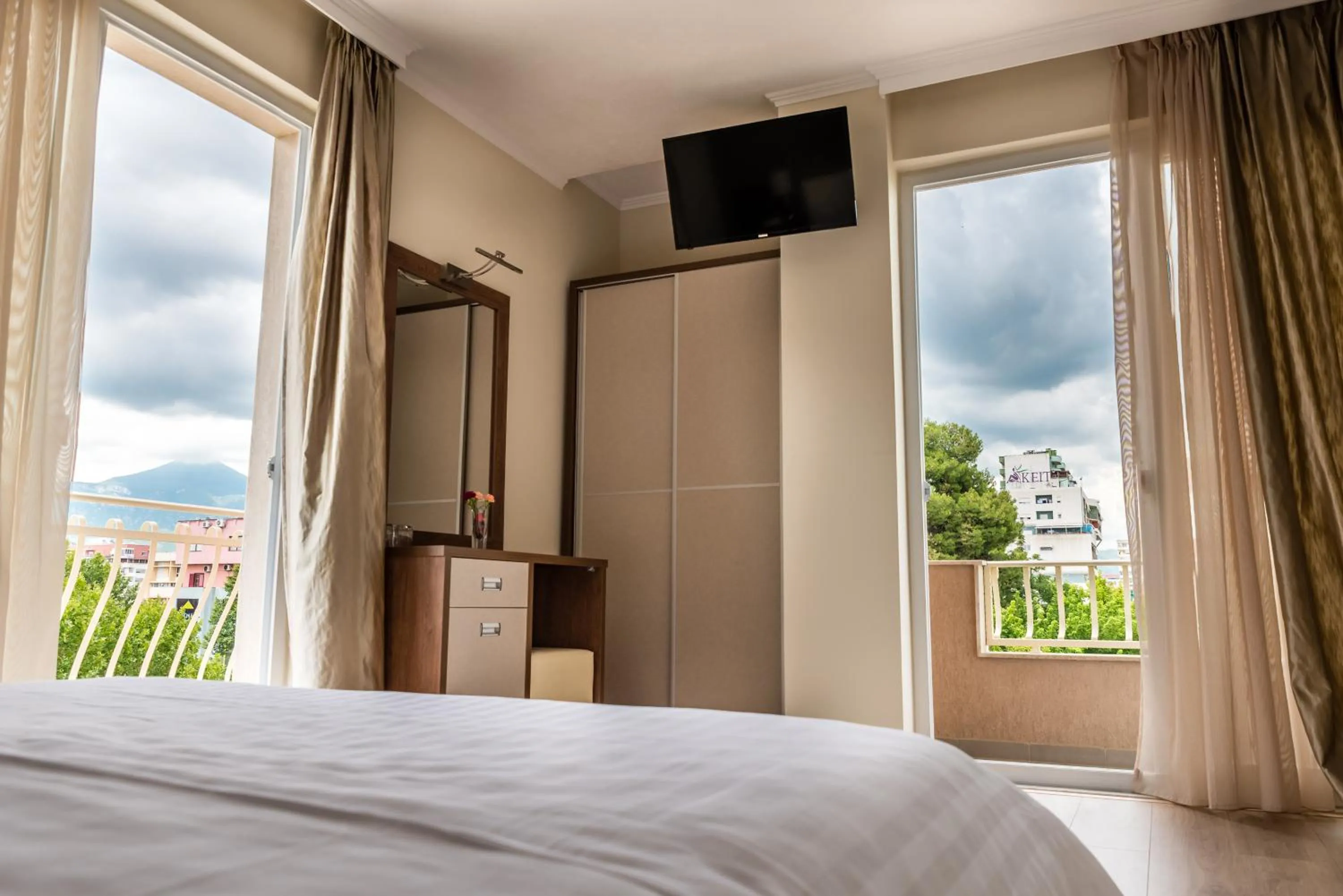 City view, Bed in KEIT Hotel