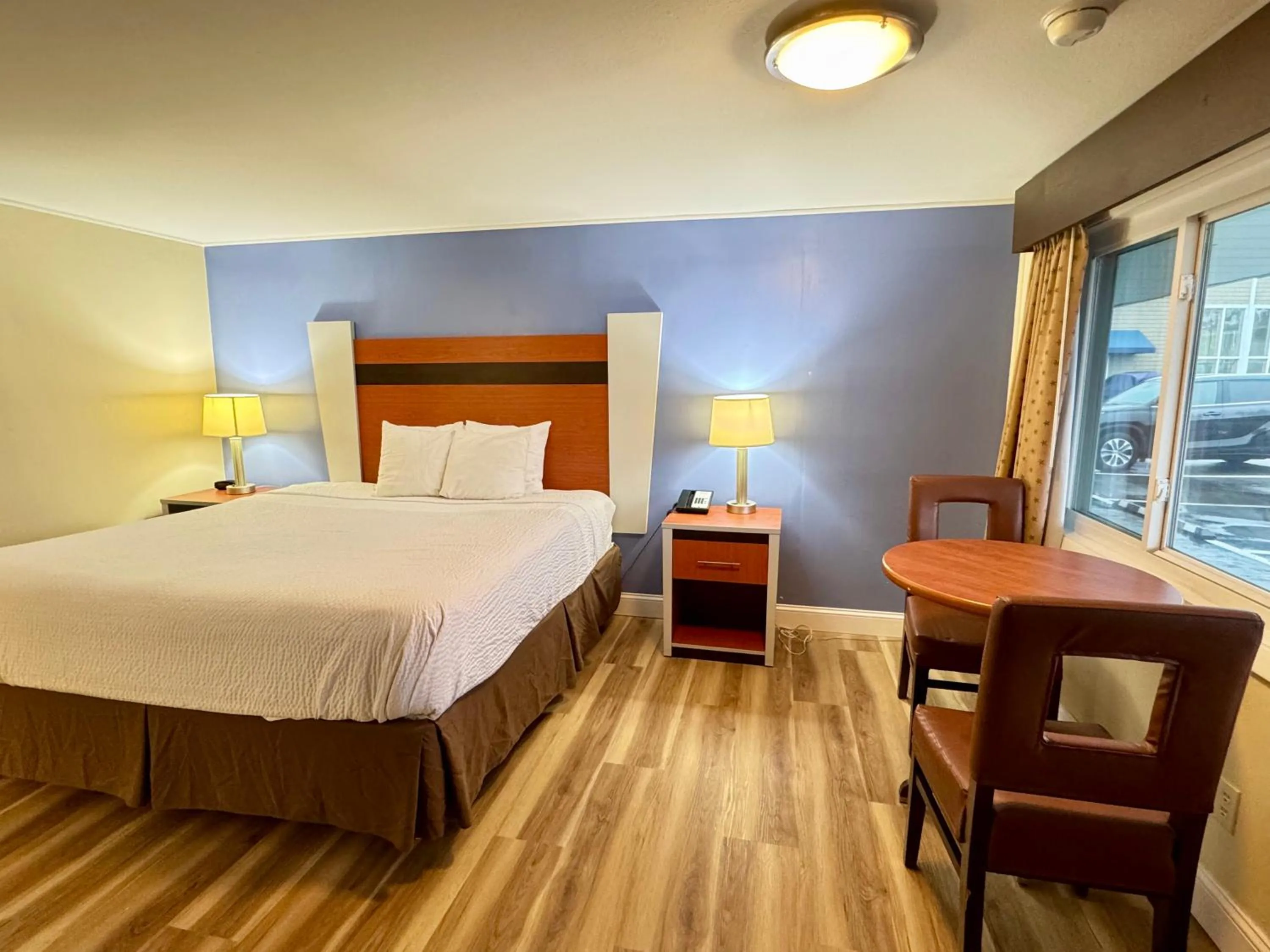 Photo of the whole room, Bed in Days Inn by Wyndham - Cape Cod