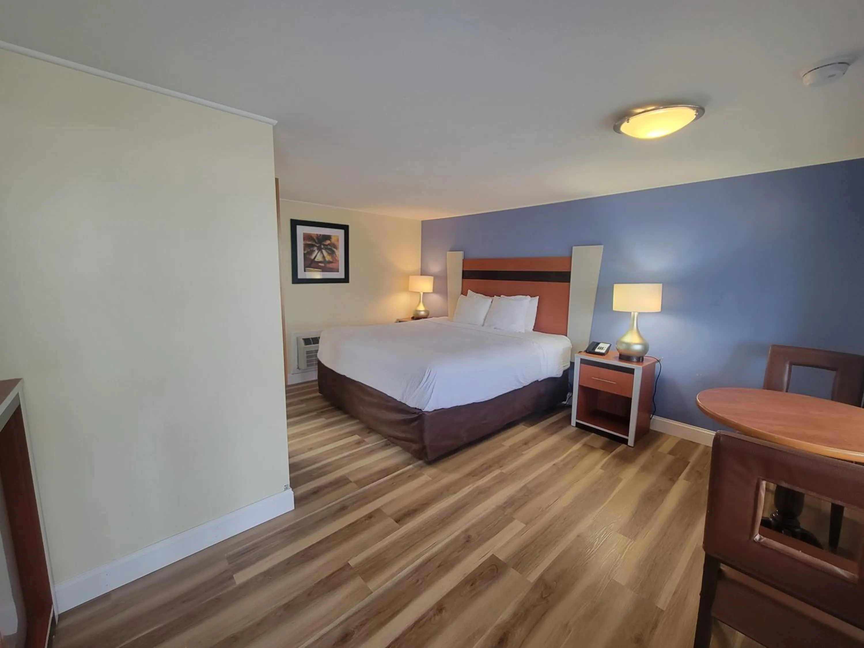 Bed in Days Inn by Wyndham - Cape Cod