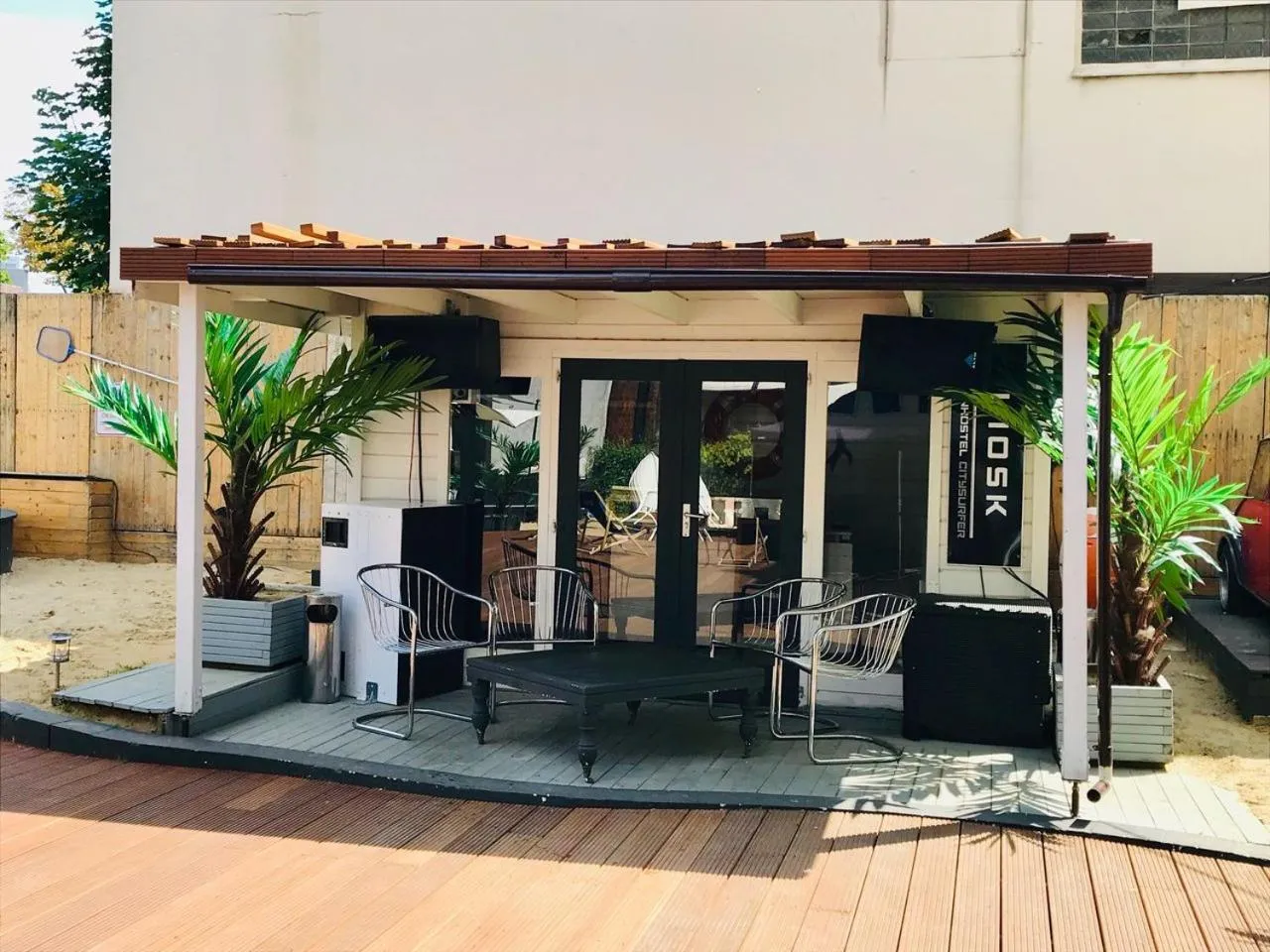 Garden in CitySurfer44