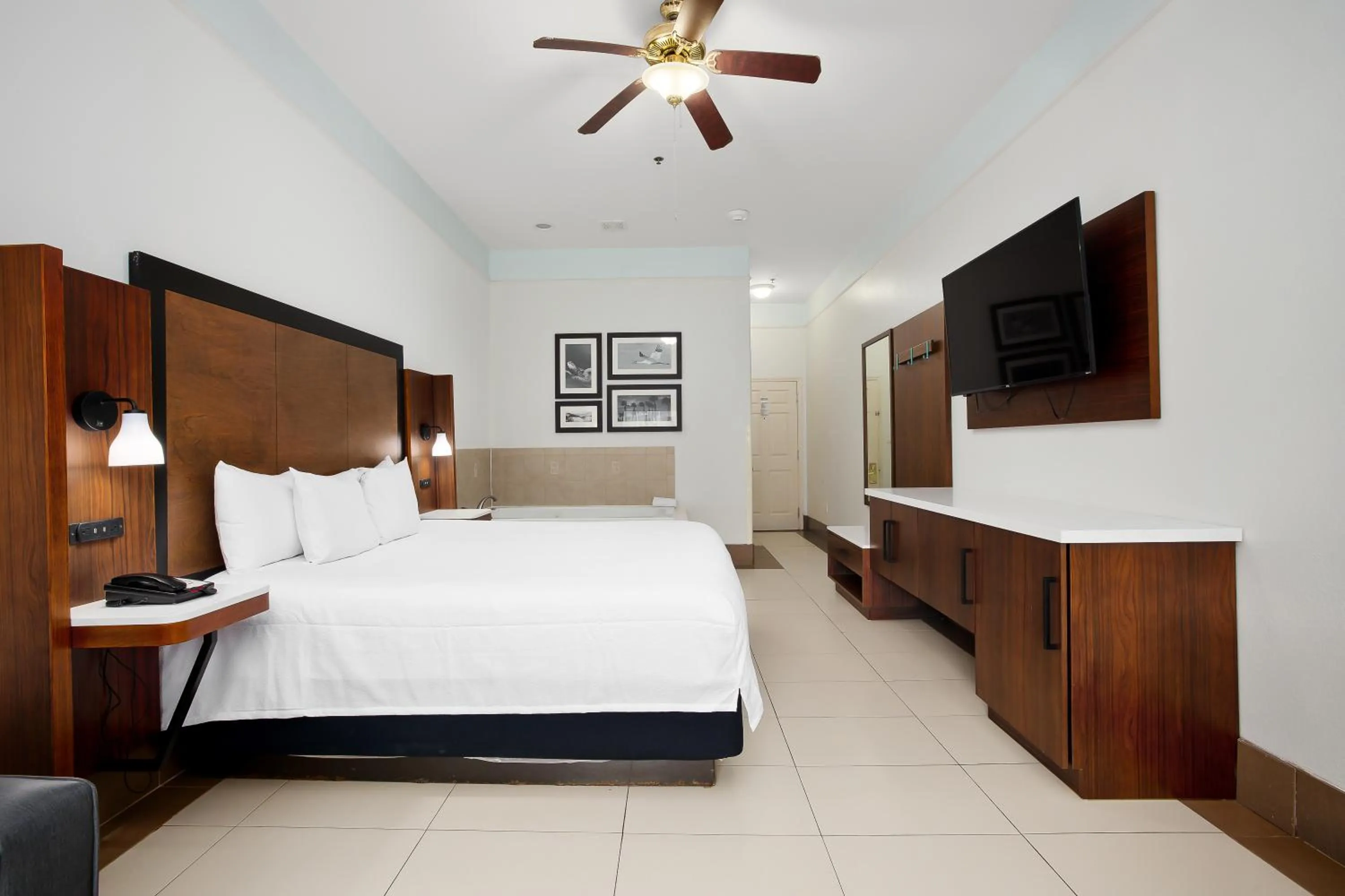 Bedroom, Bed in Sand Rose Beach Resort