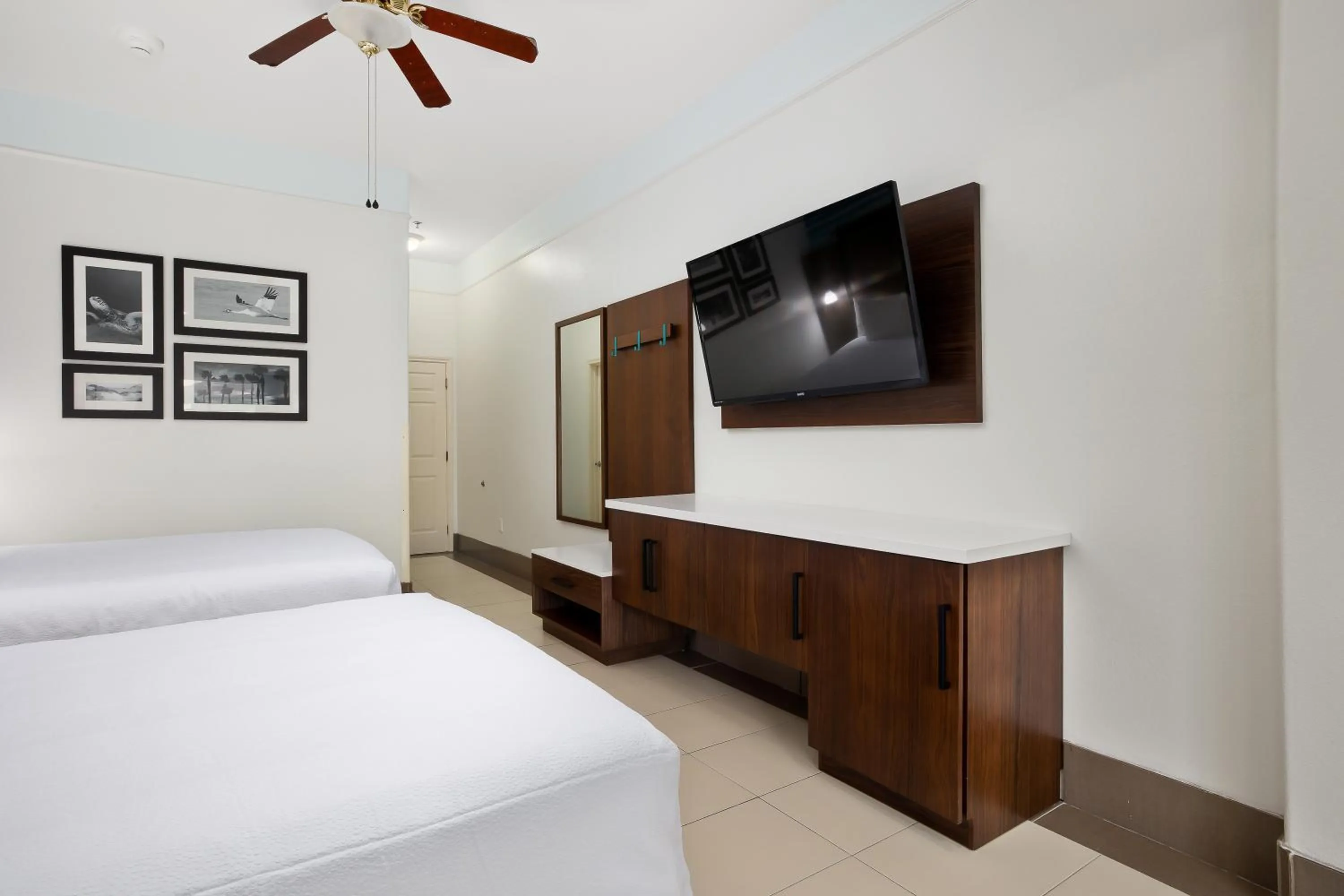 Bedroom, Bed in Sand Rose Beach Resort