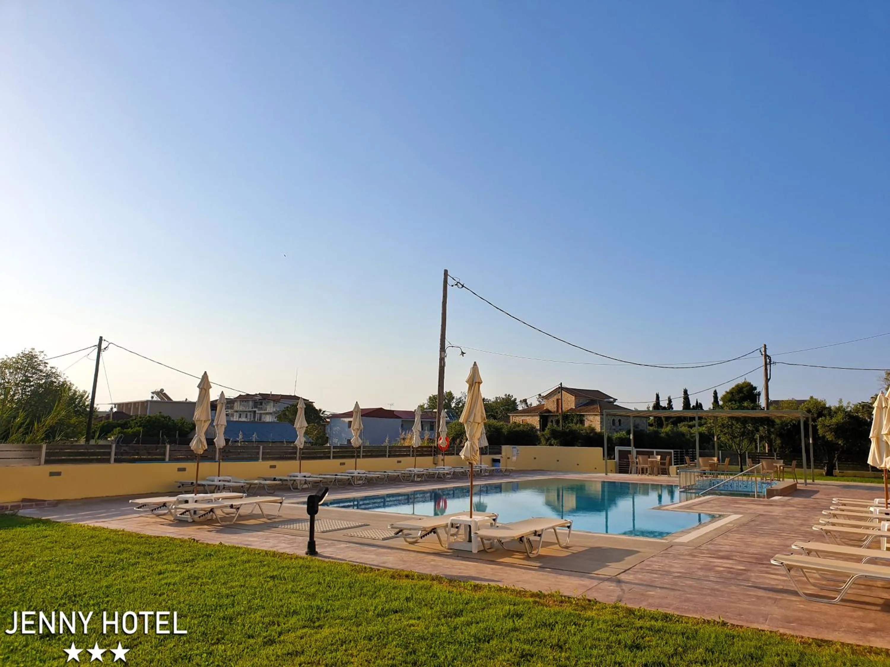 Swimming pool in Jenny Hotel