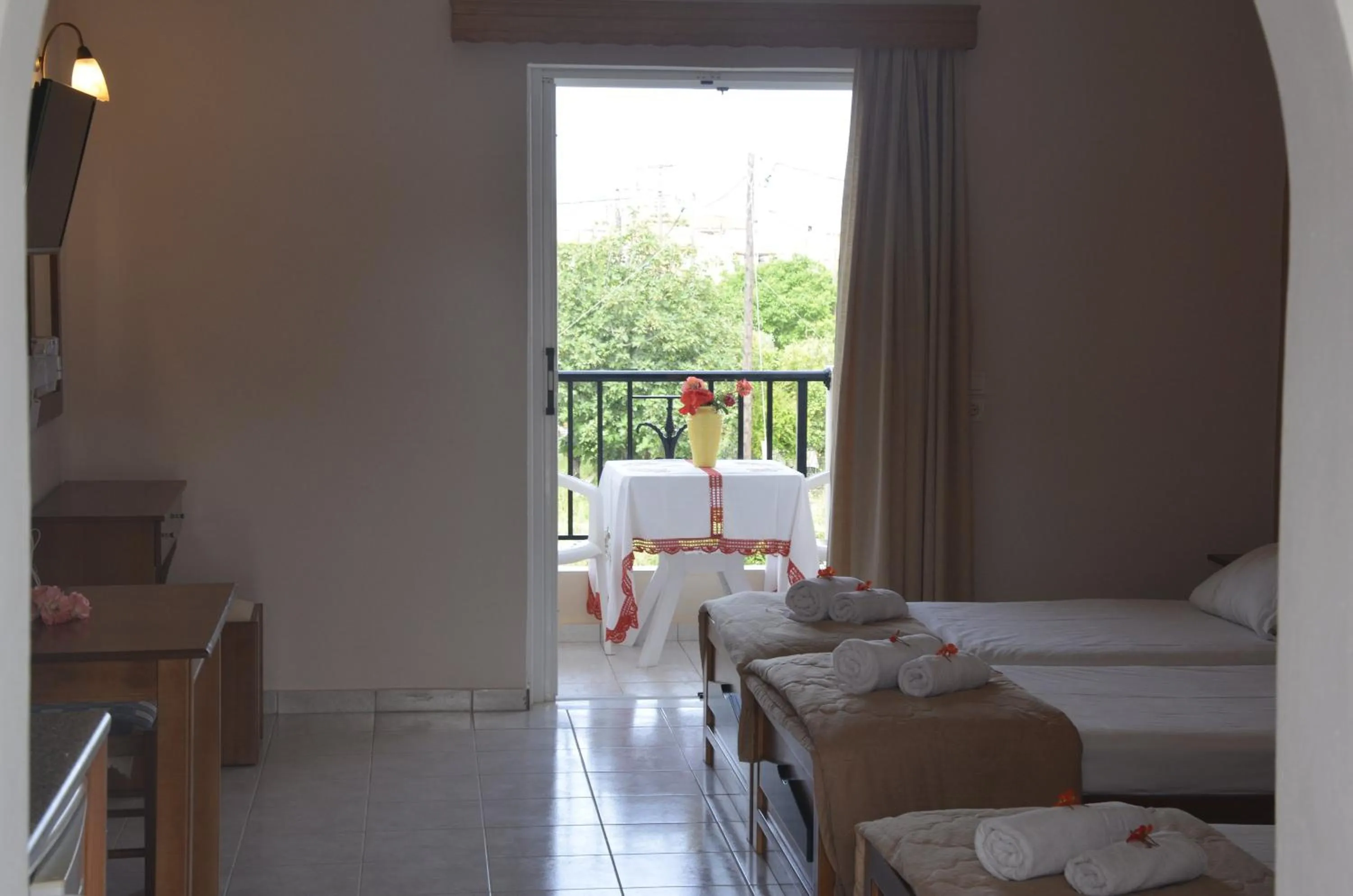 TV and multimedia, Bed in Jenny Hotel