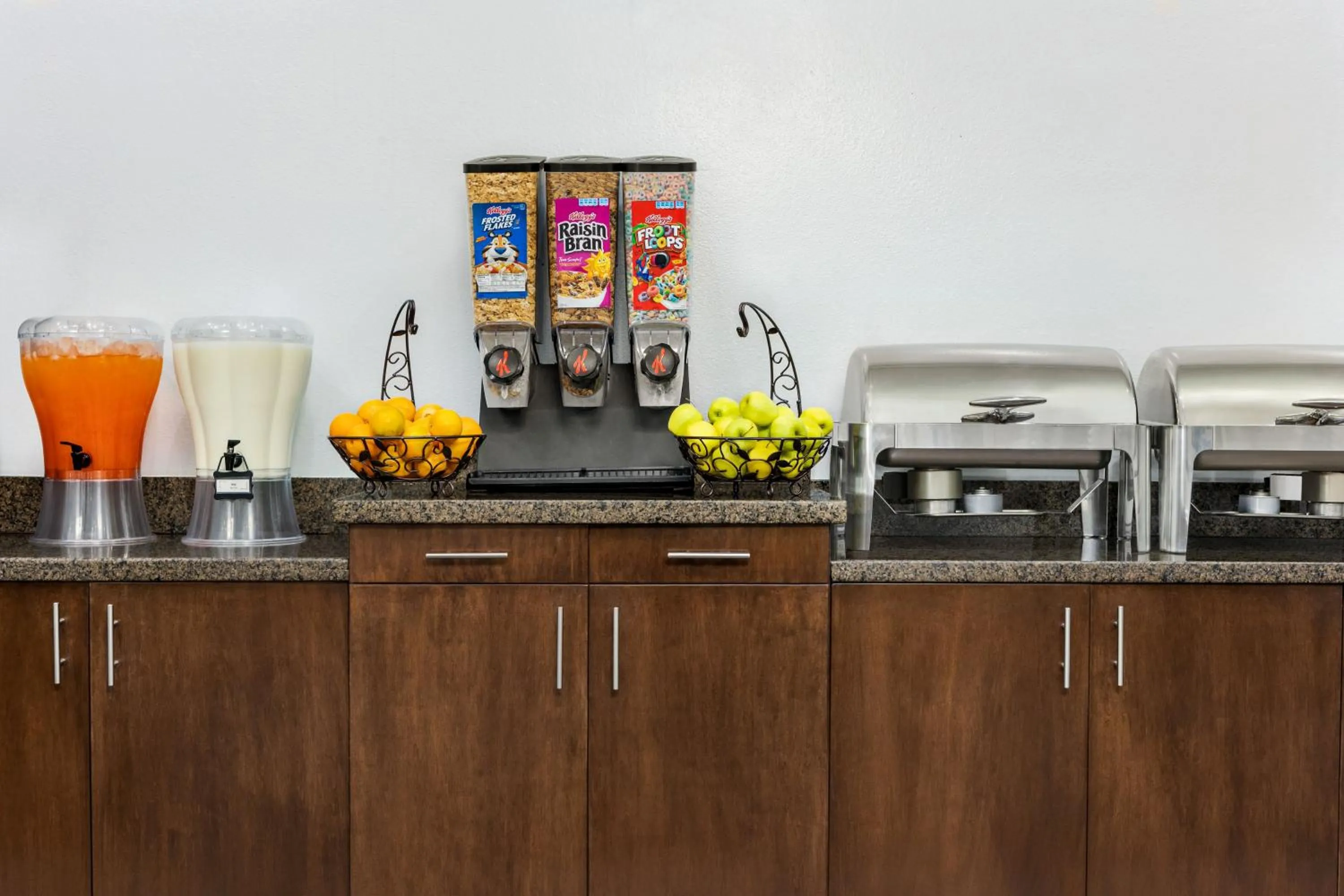 Buffet breakfast in La Copa Inn Beach Hotel