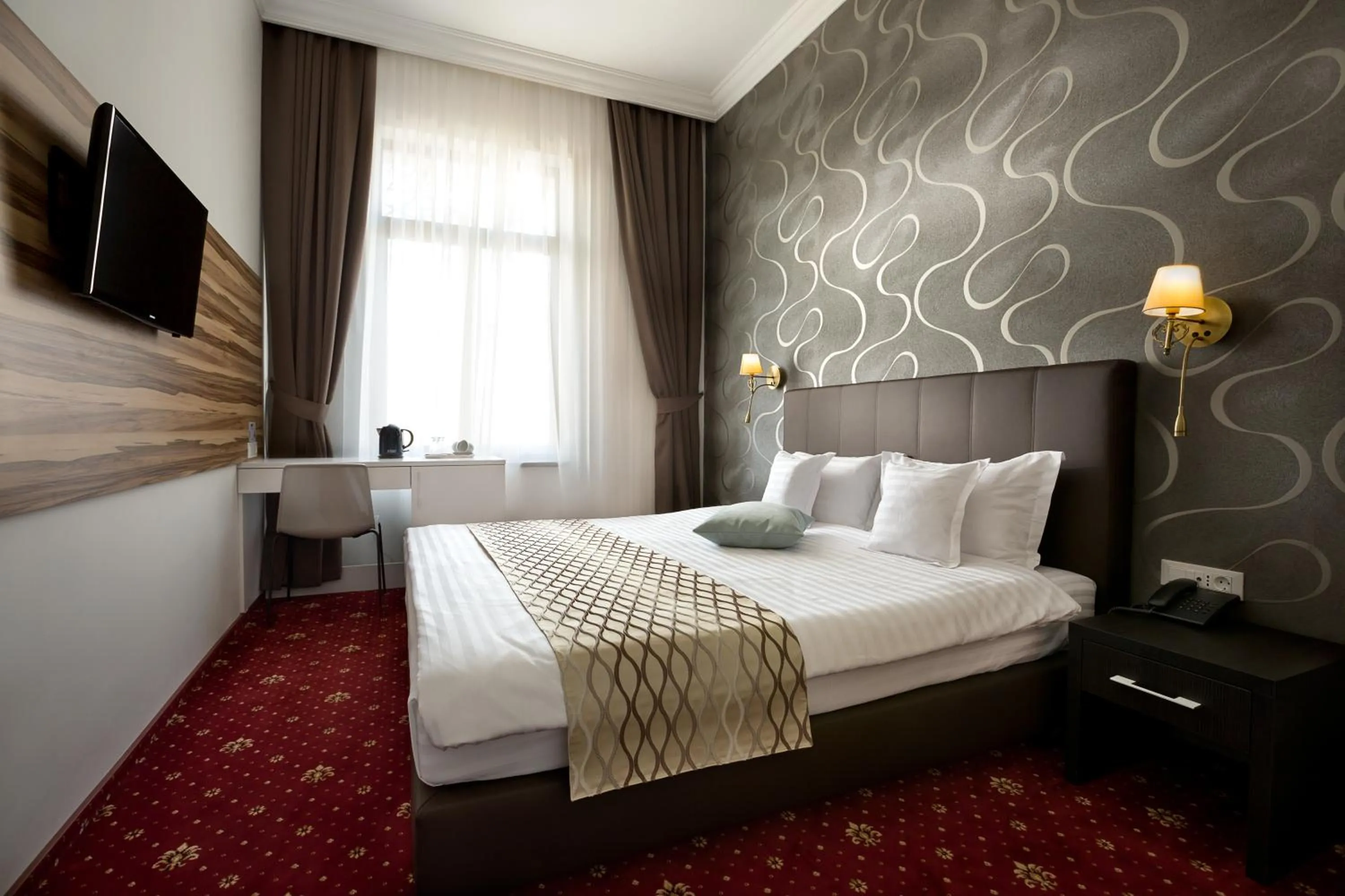 Photo of the whole room, Bed in Hotel Saint Germain