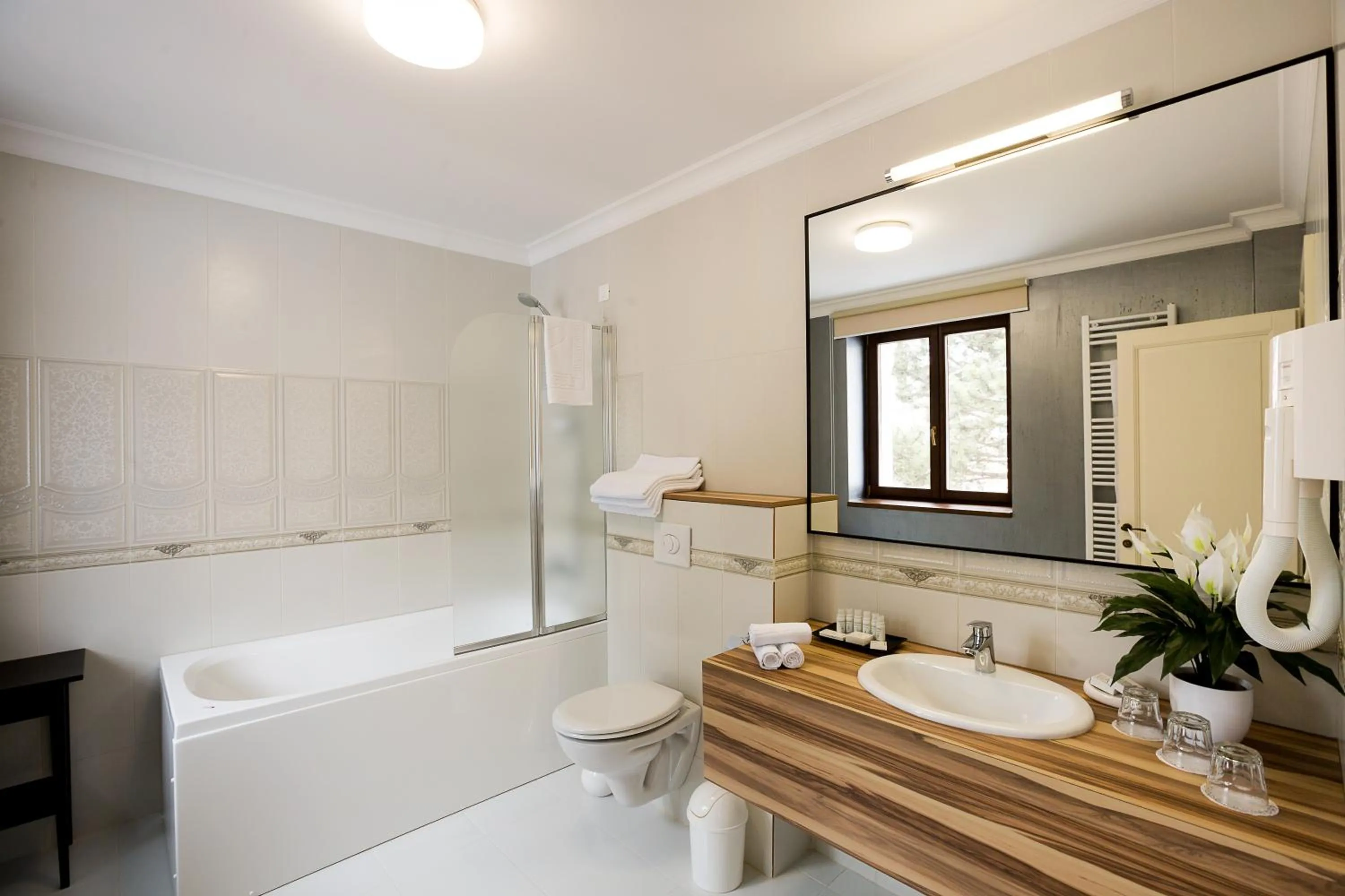 Bathroom in Hotel Saint Germain