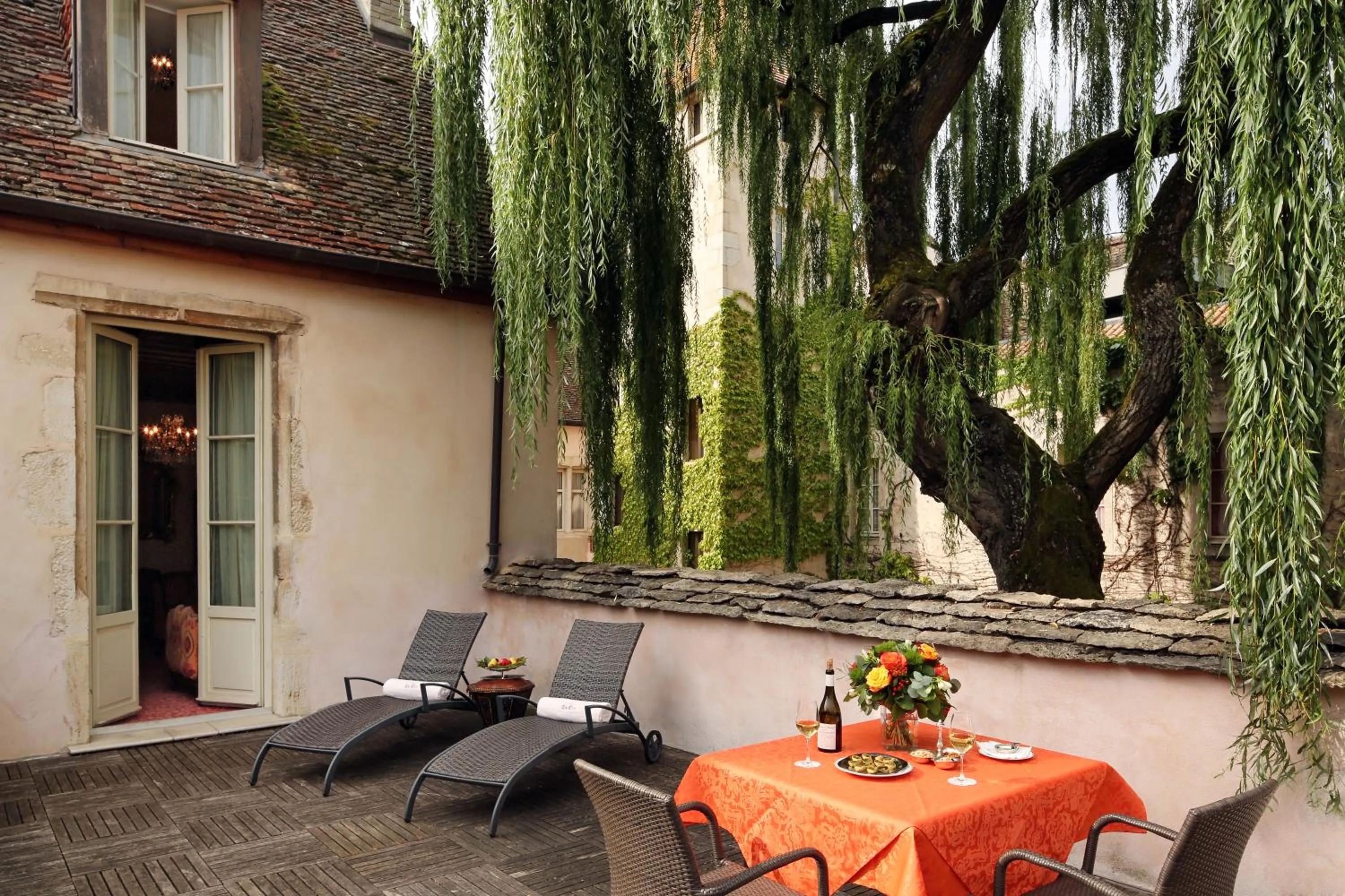 Patio in Hôtel Le Cep & Spa