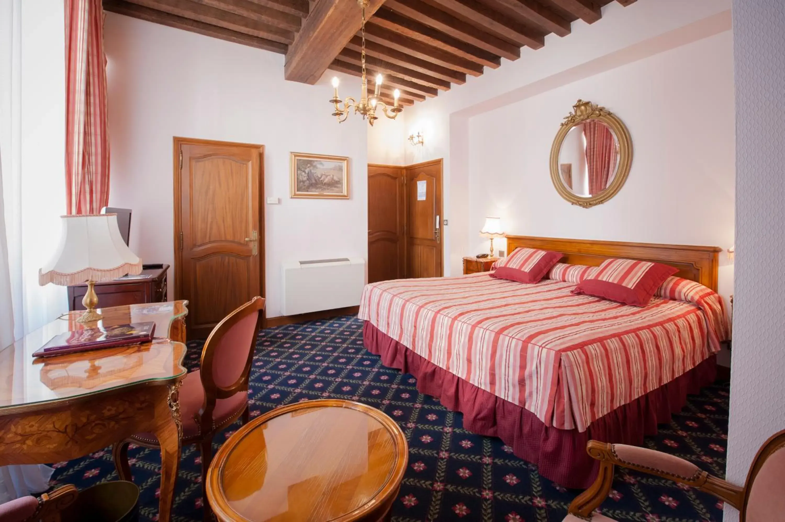 1er Cru Double Room in Hôtel Le Cep 1er Cru Double Room in Hôtel Le Cep