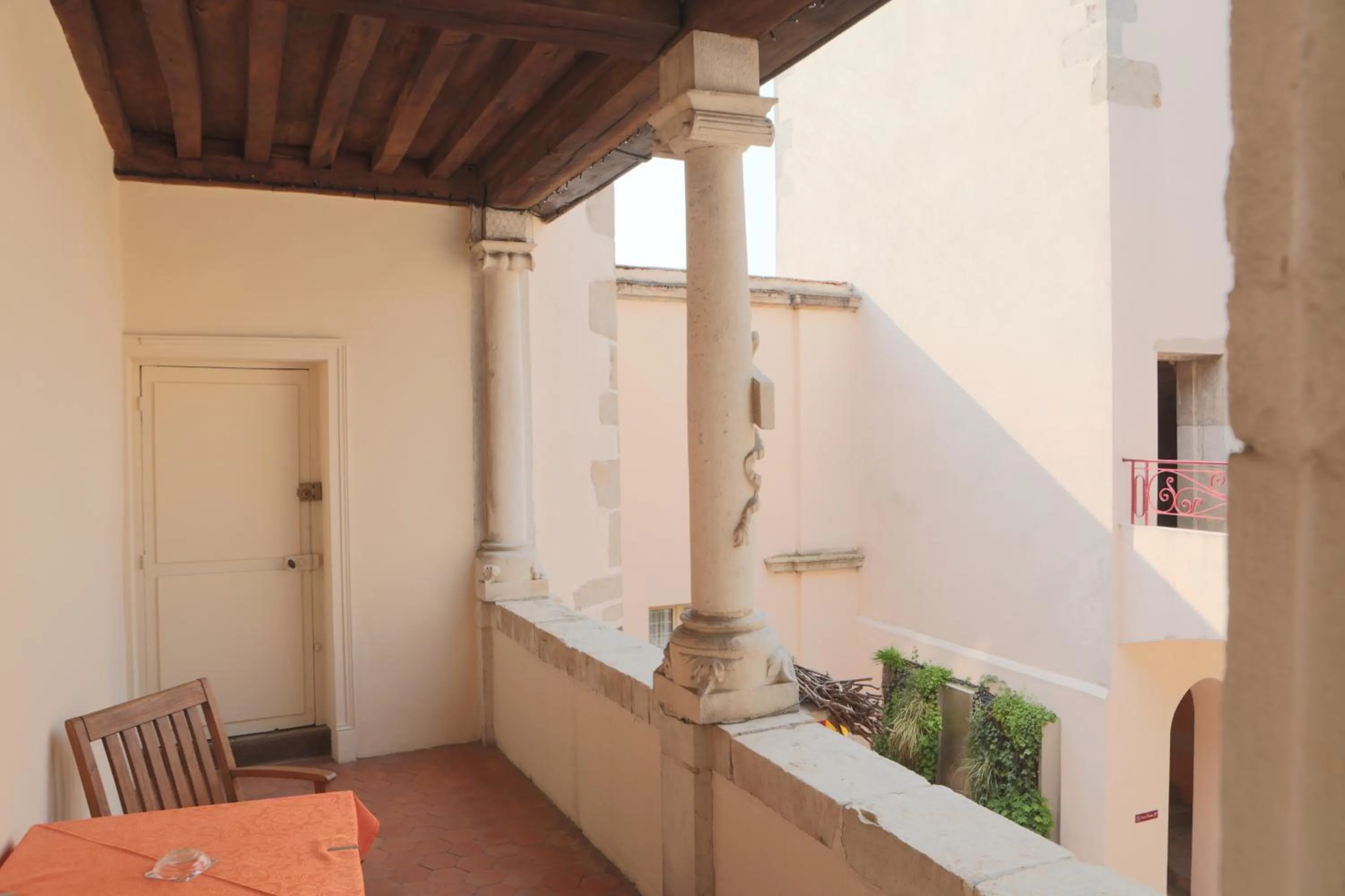 Balcony/Terrace in Hôtel Le Cep & Spa