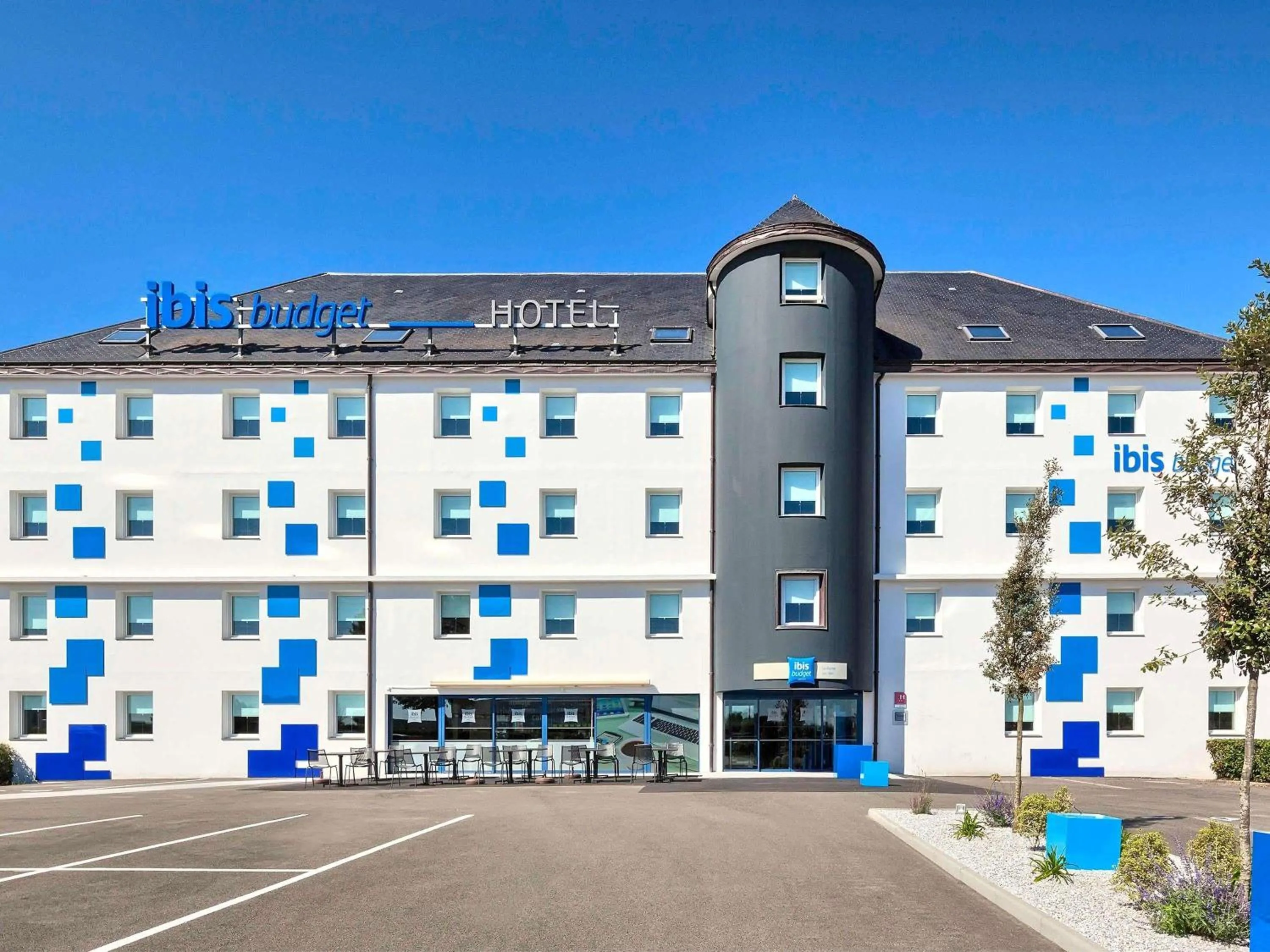 Property building in ibis budget La Roche Sur Yon Vendespace