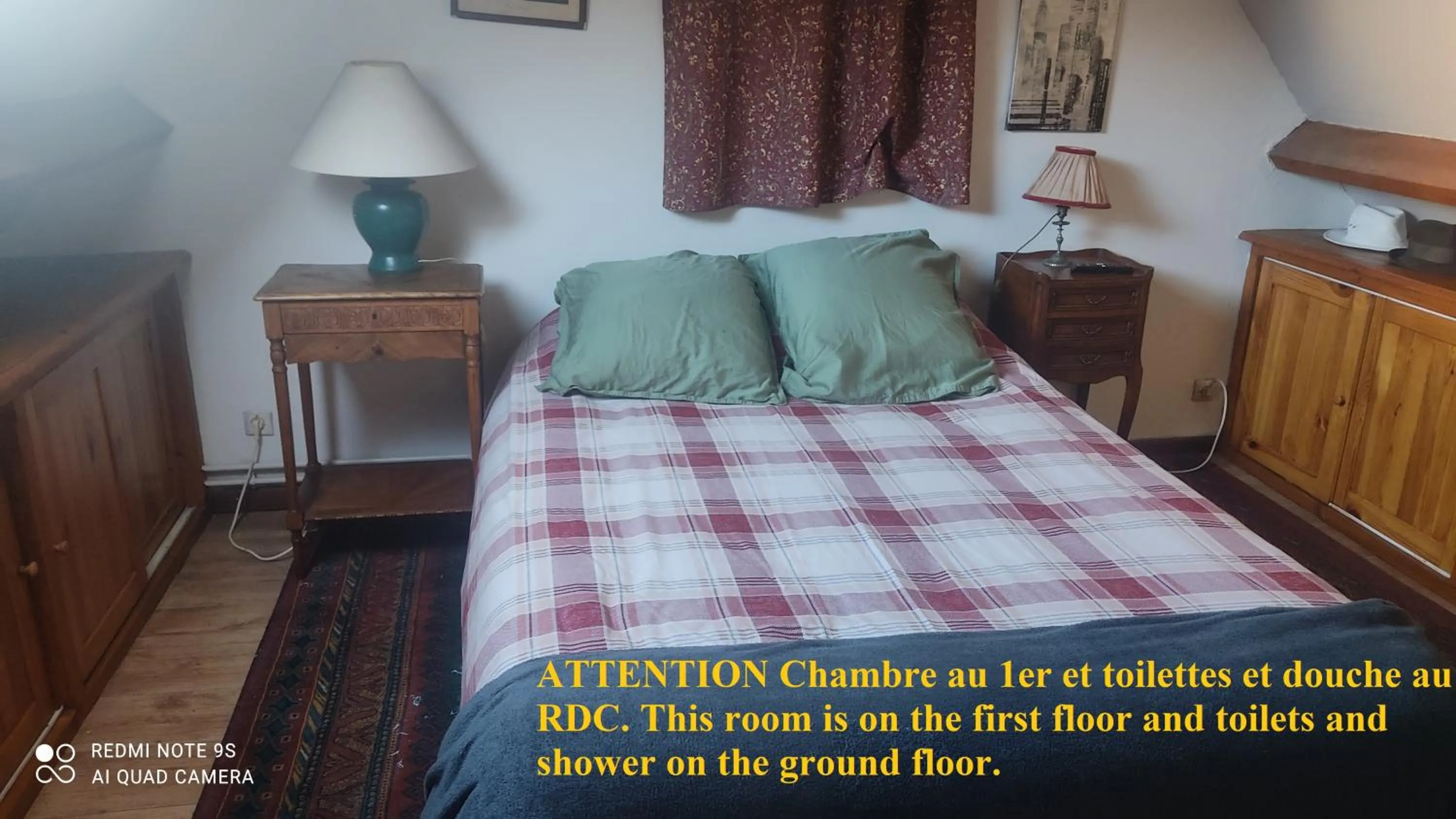 Bed in Chambres d'hôtes du chemin de la maison blanche