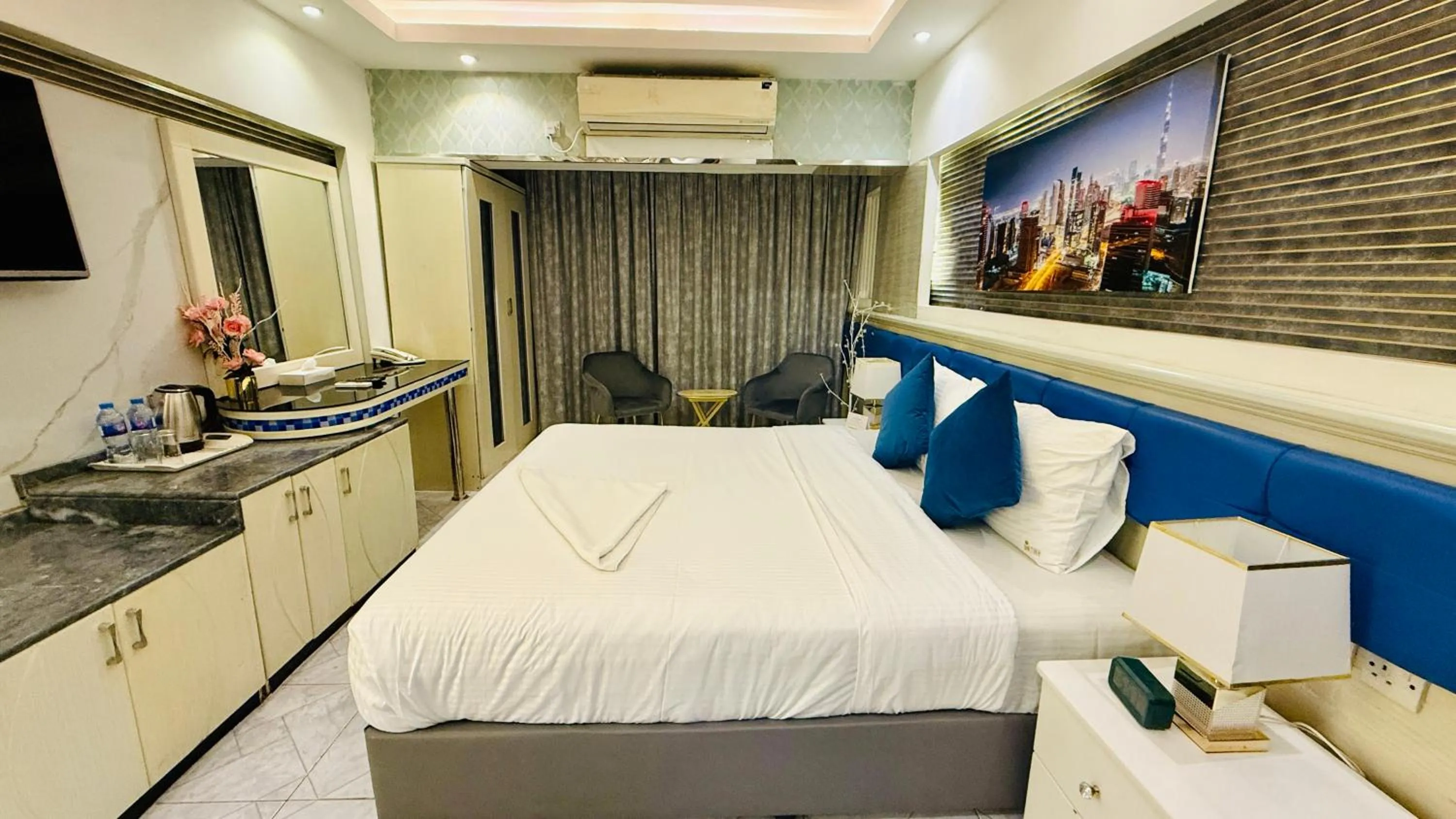 Bed in Trans World Hotel