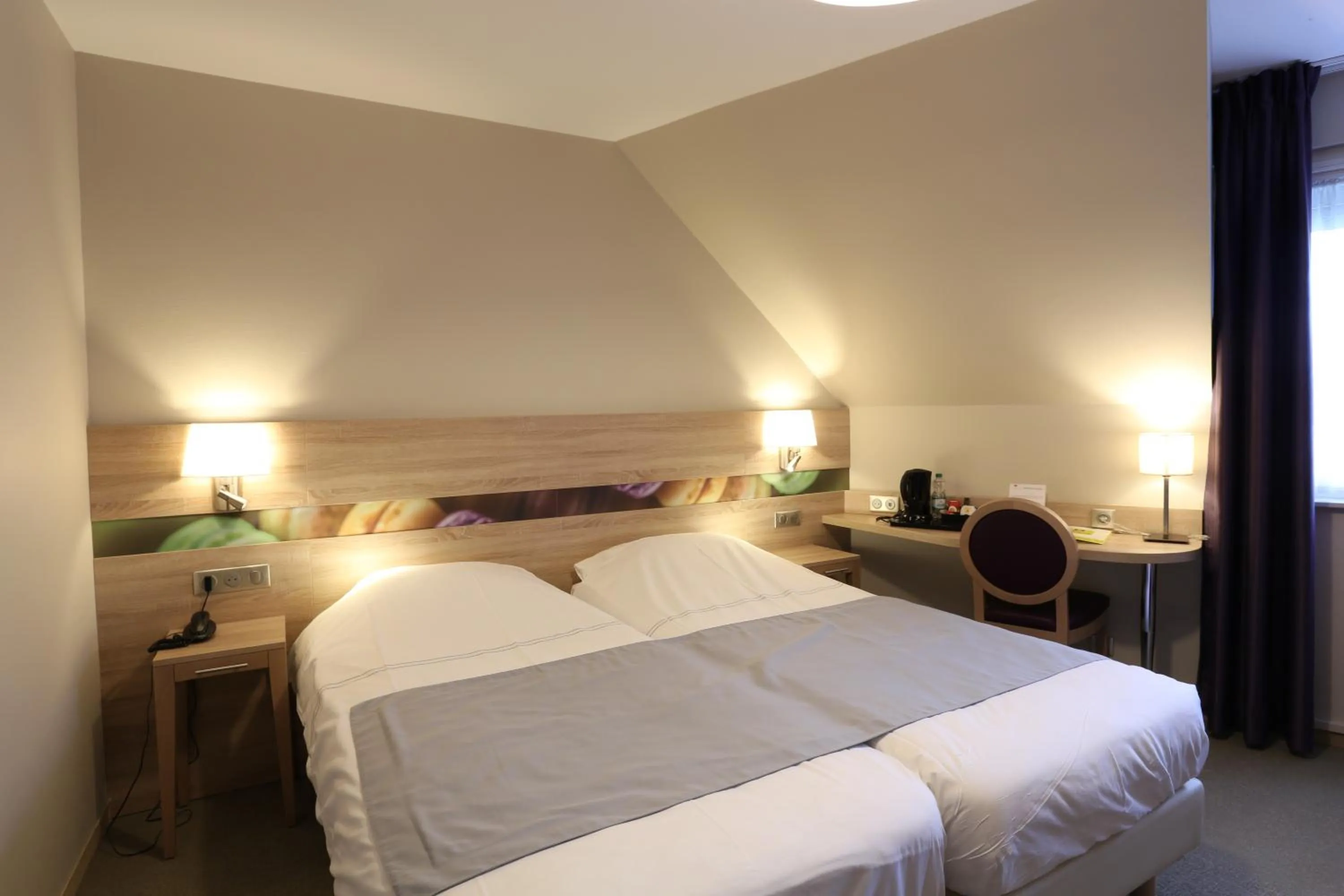 Family in Hotel Restaurant Le Coquelicot