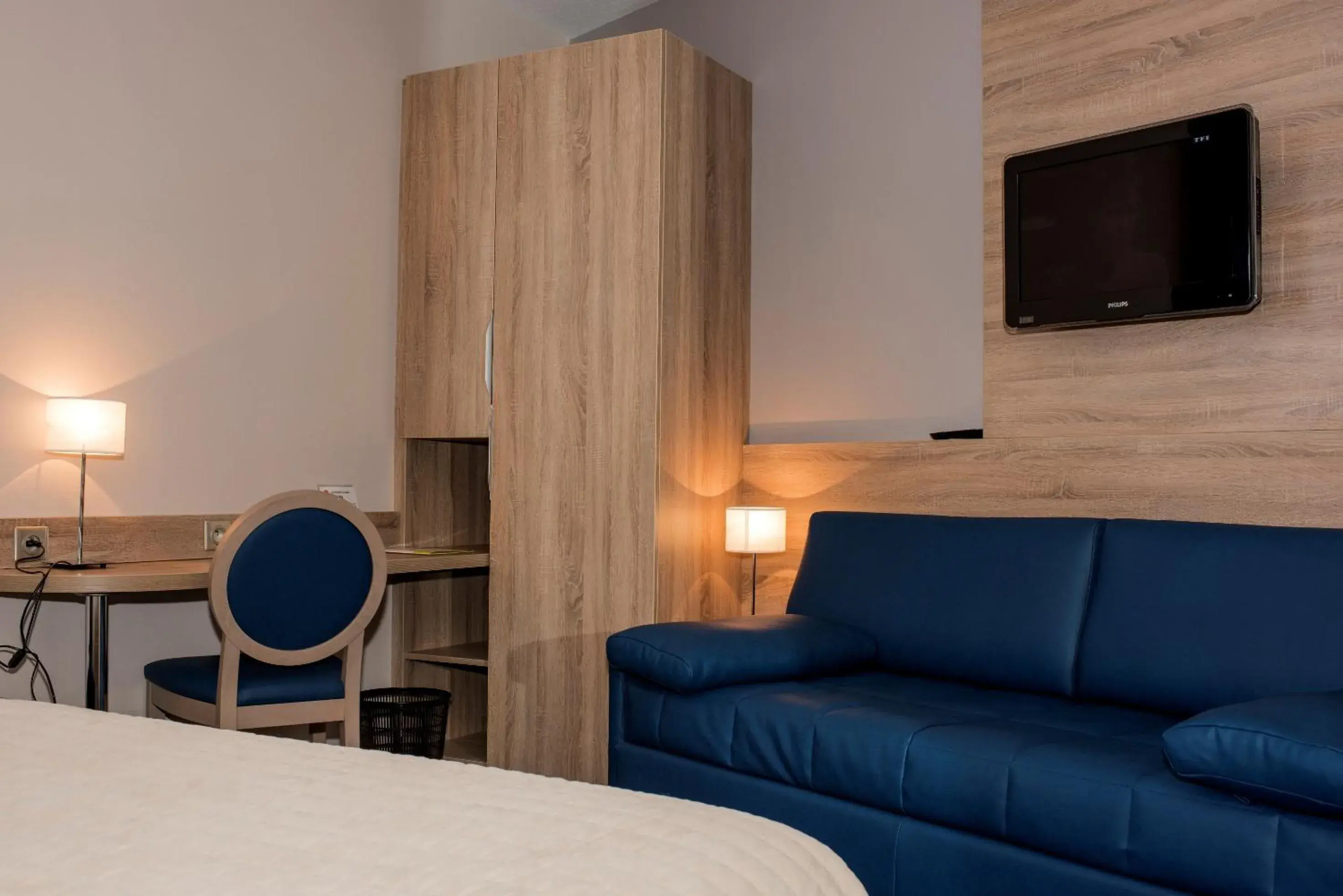 Triple Room in Hotel Restaurant Le Coquelicot Triple Room in Hotel Restaurant Le Coquelicot