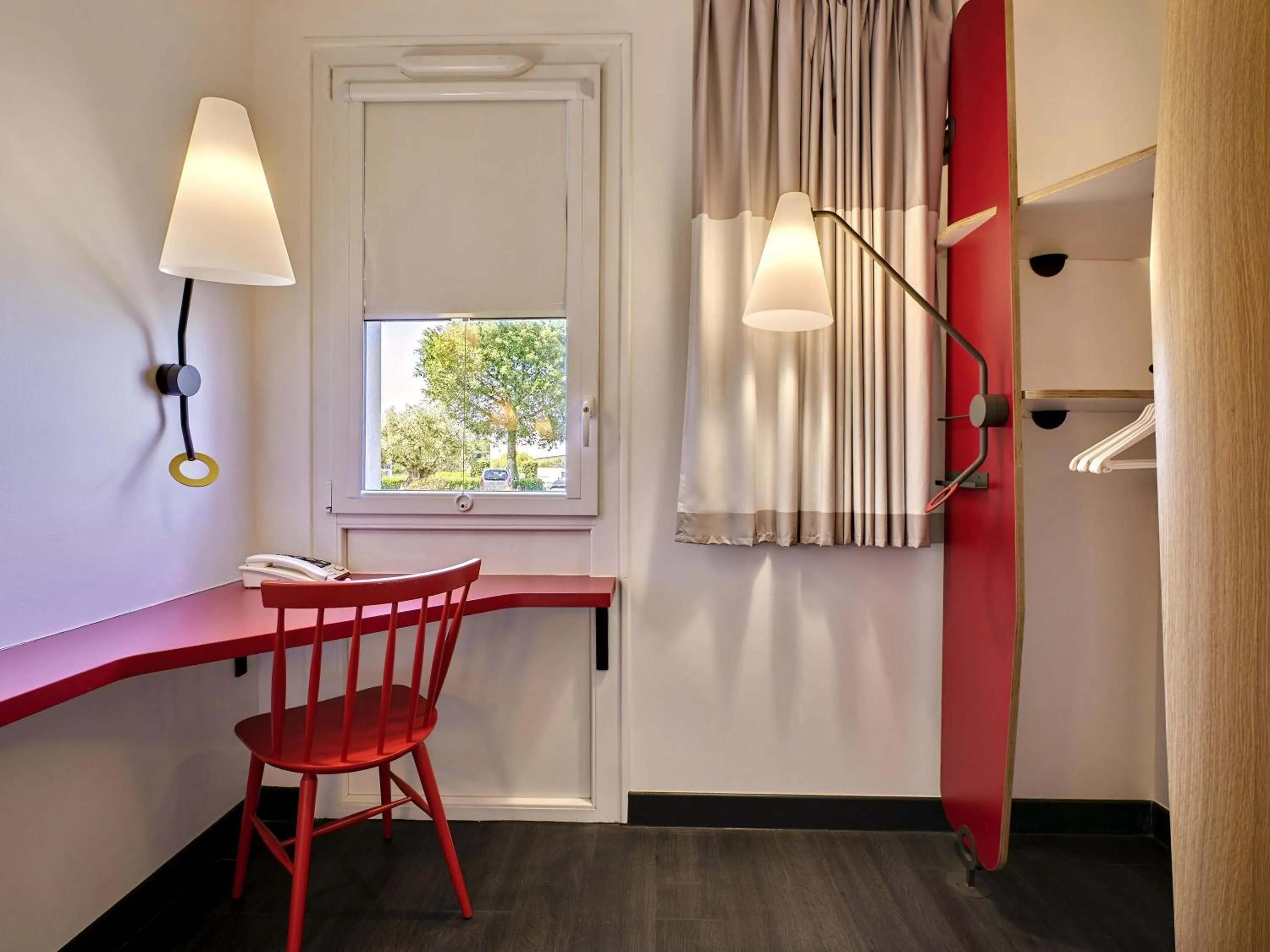 Bedroom in ibis La Roche Sur Yon Vendespace