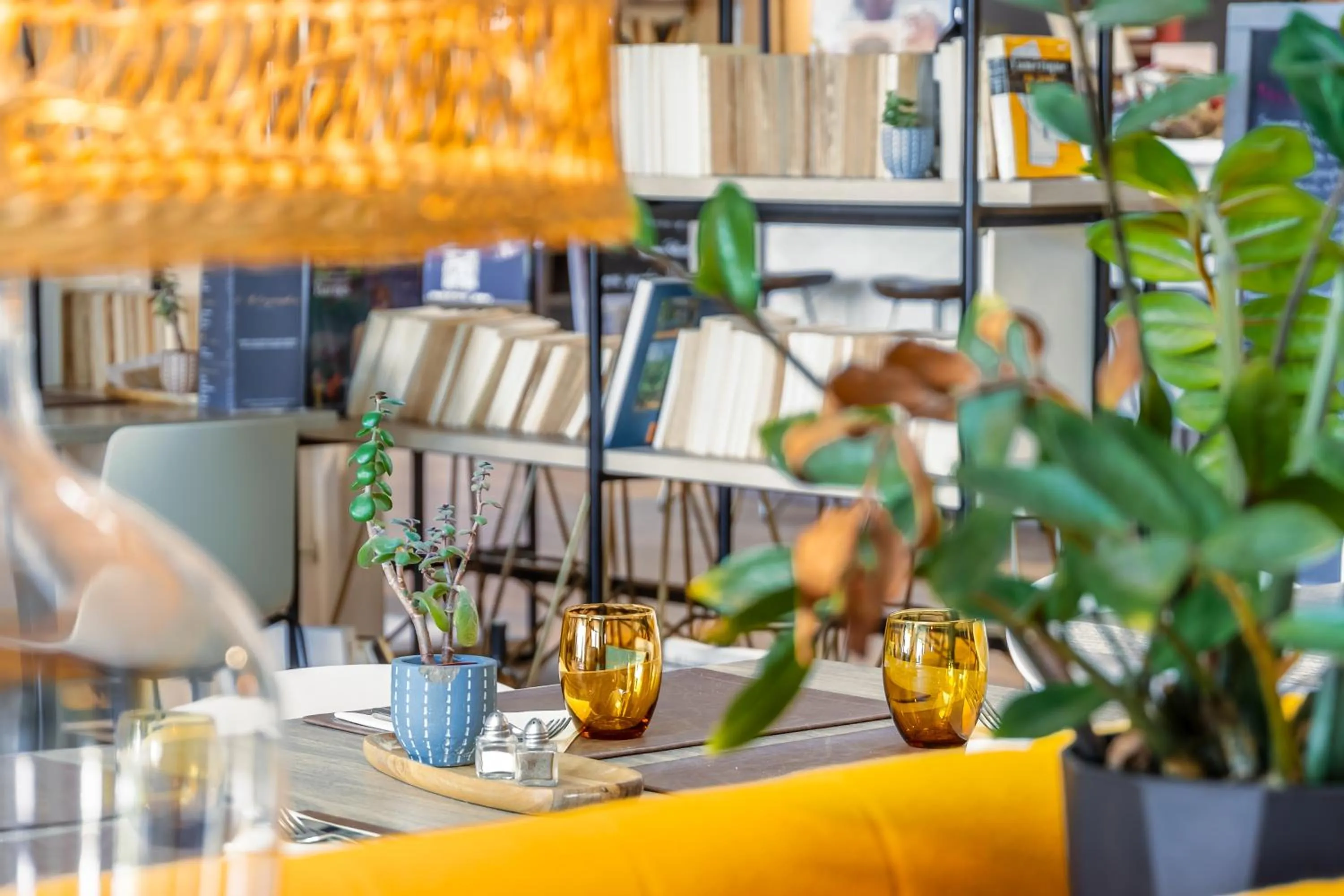 Restaurant/places to eat in ibis La Roche Sur Yon Vendespace