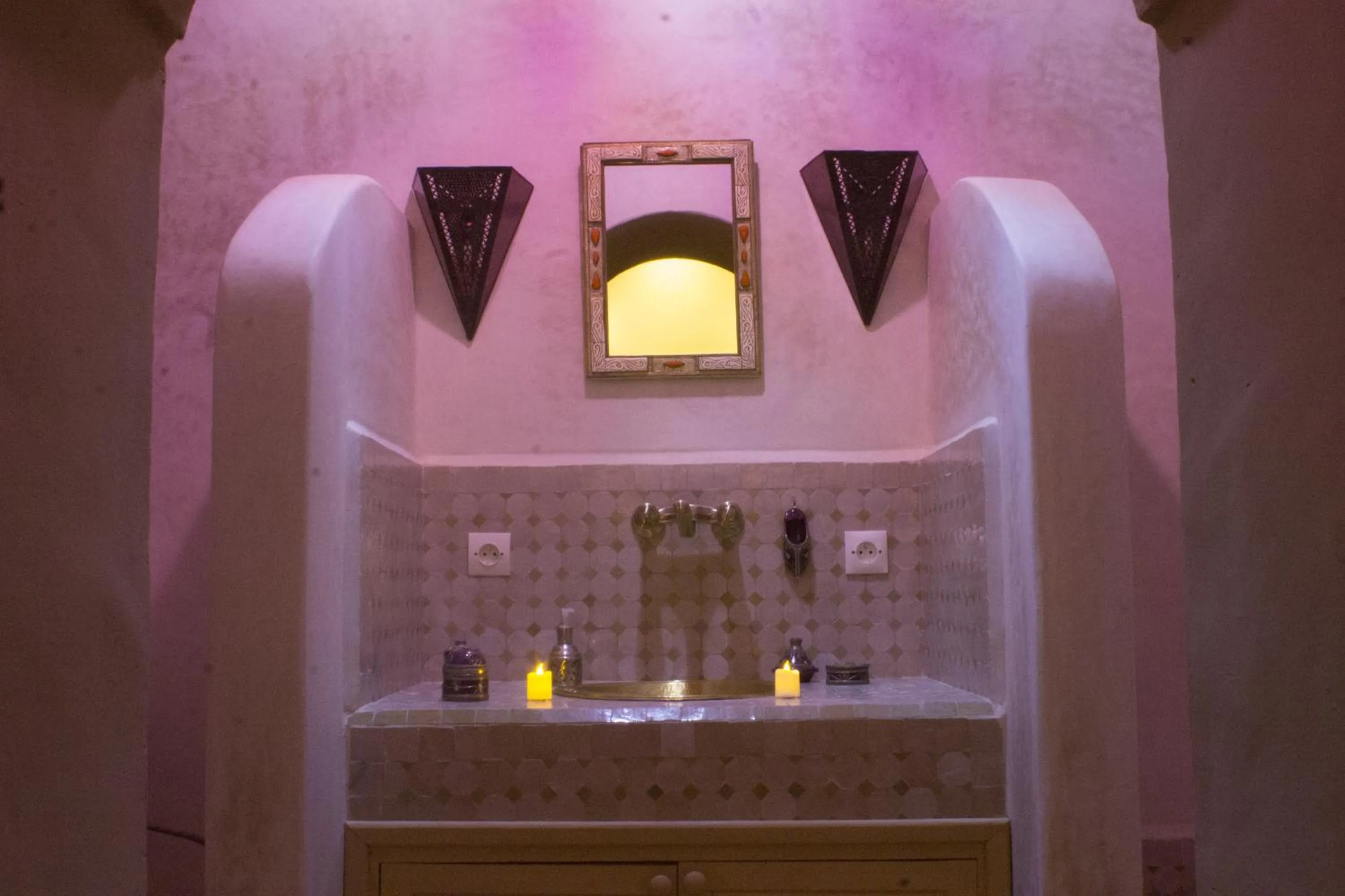 Decorative detail in Riad Anma