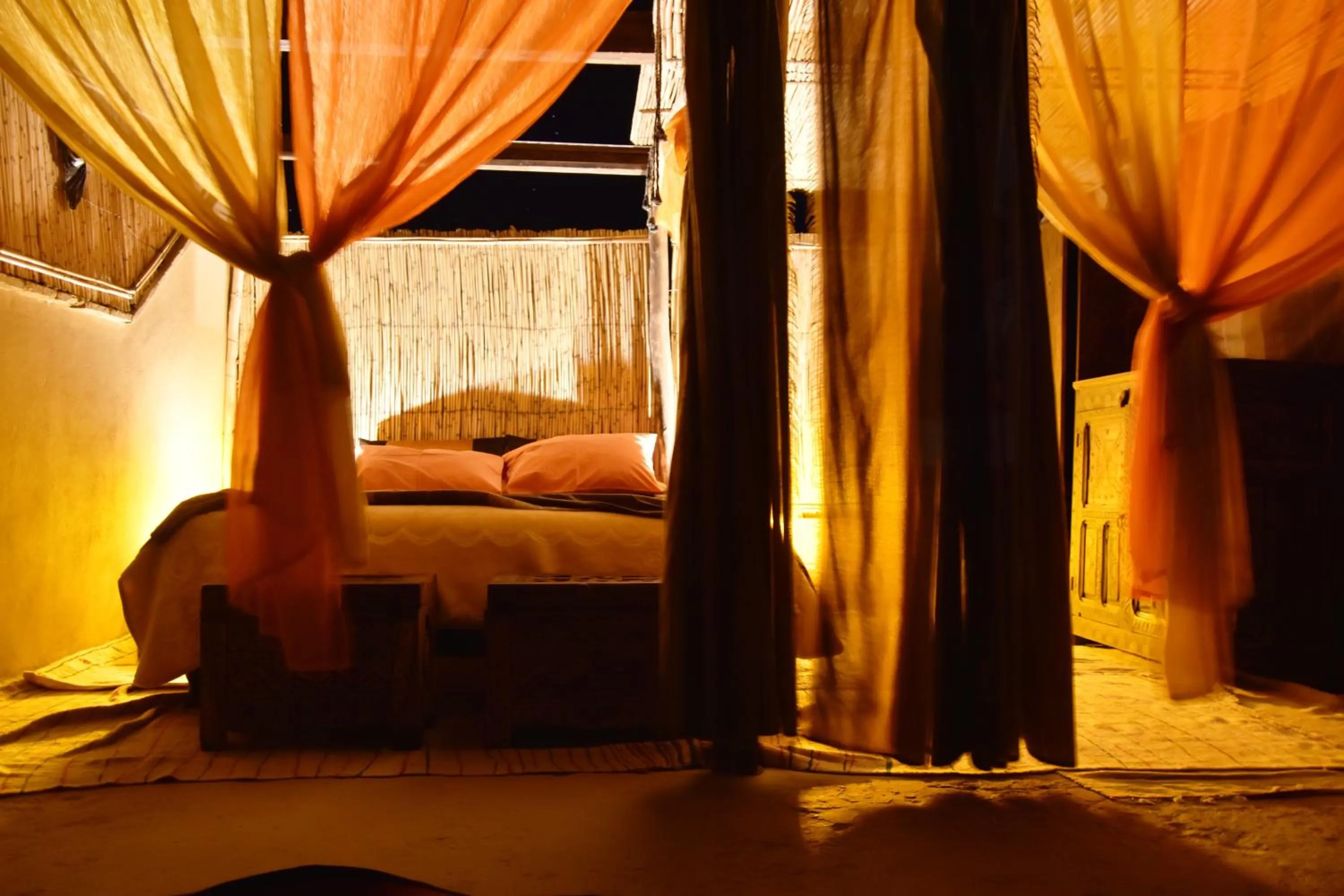Photo of the whole room, Bed in Riad Anma