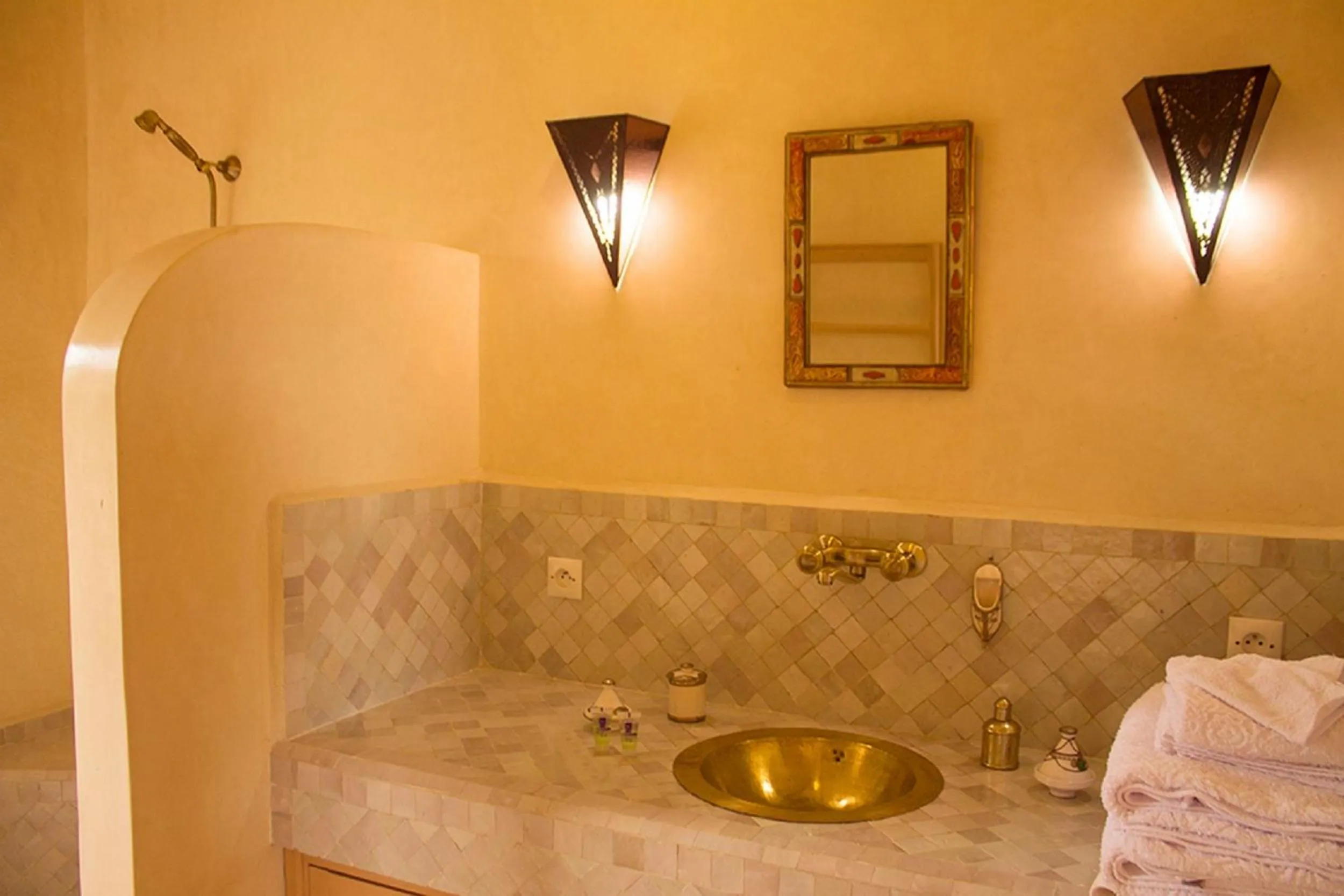 Photo of the whole room in Riad Anma