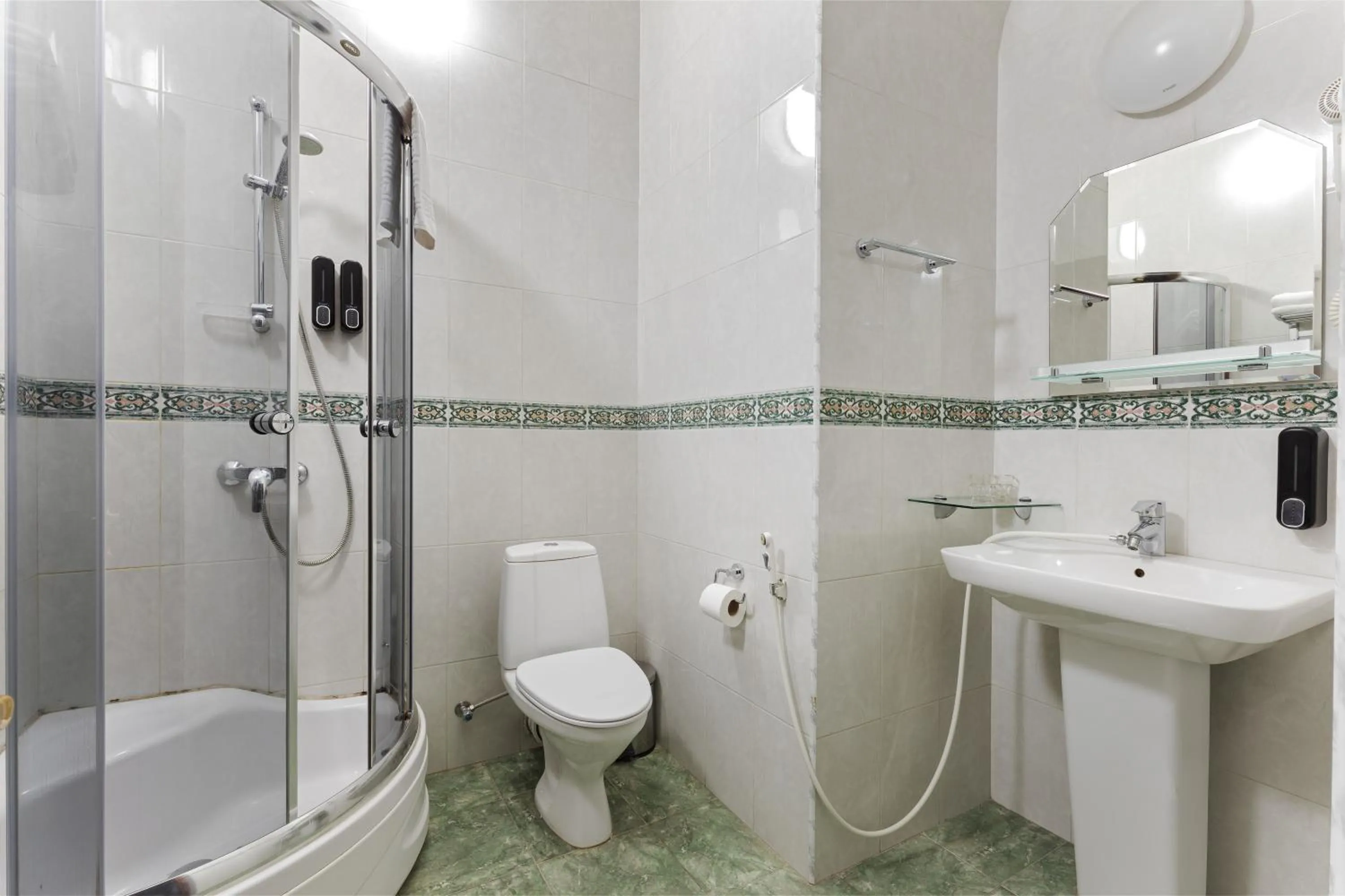 Shower in Hotel Bella Casa