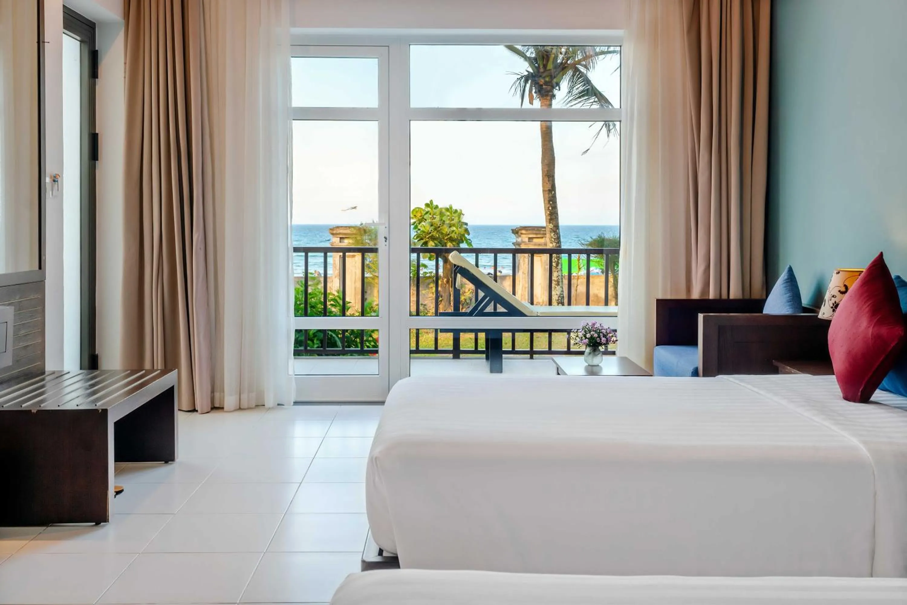 Balcony/Terrace, Bed in Tam Thanh Beach Resort & Spa