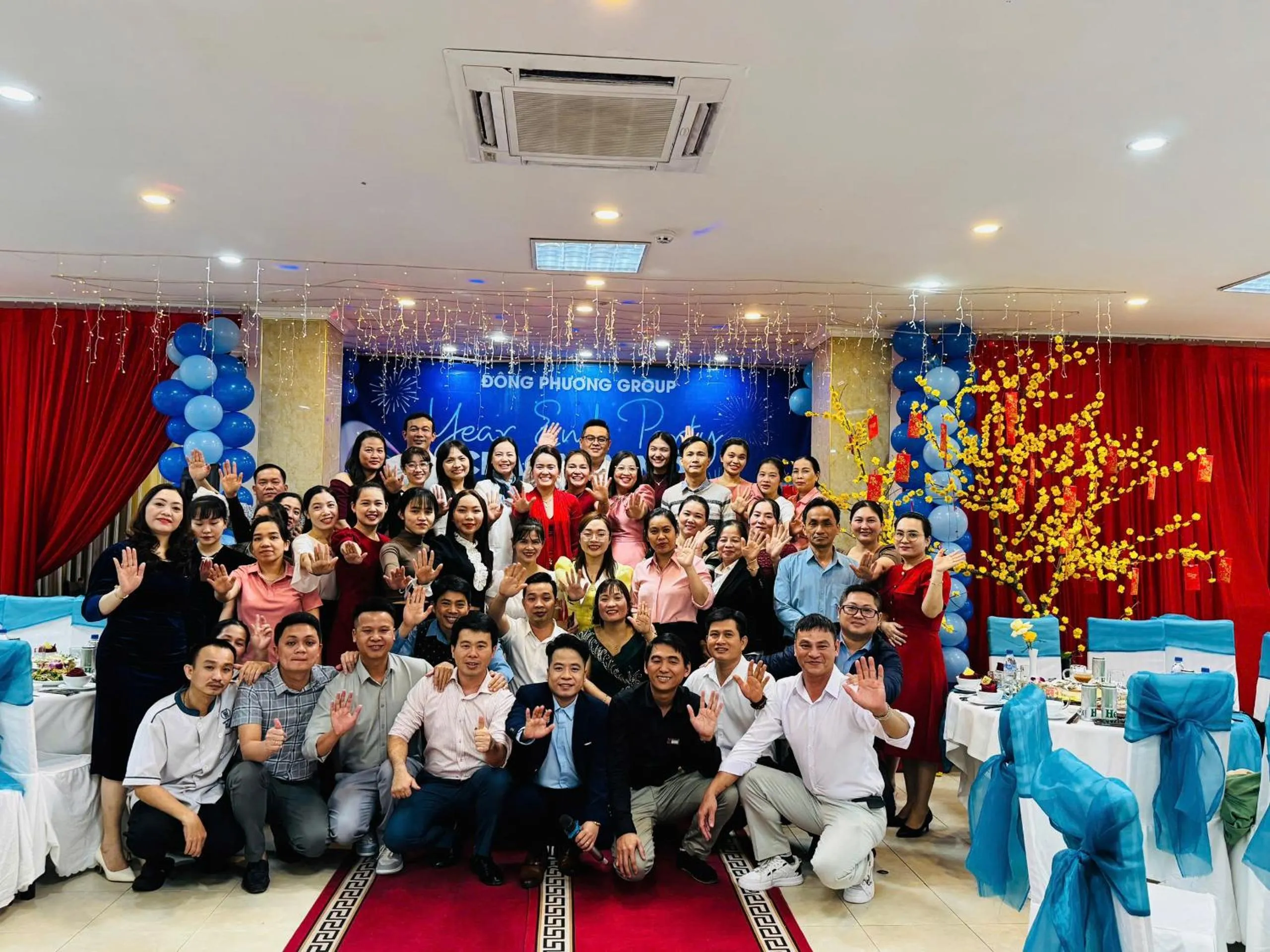 Staff in Khách Sạn Hùng Vương Quảng Ngãi