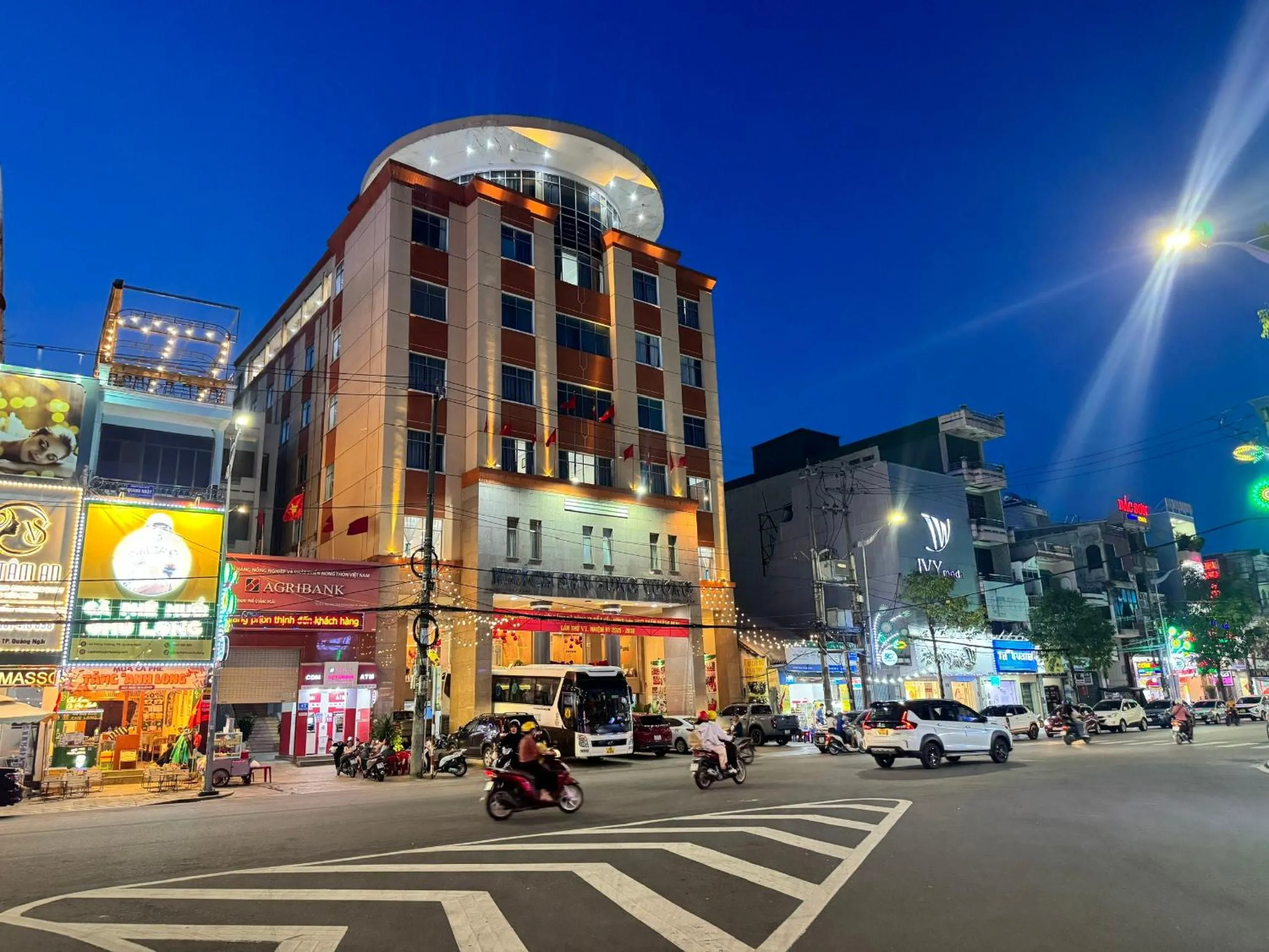 Property building in Khách Sạn Hùng Vương Quảng Ngãi