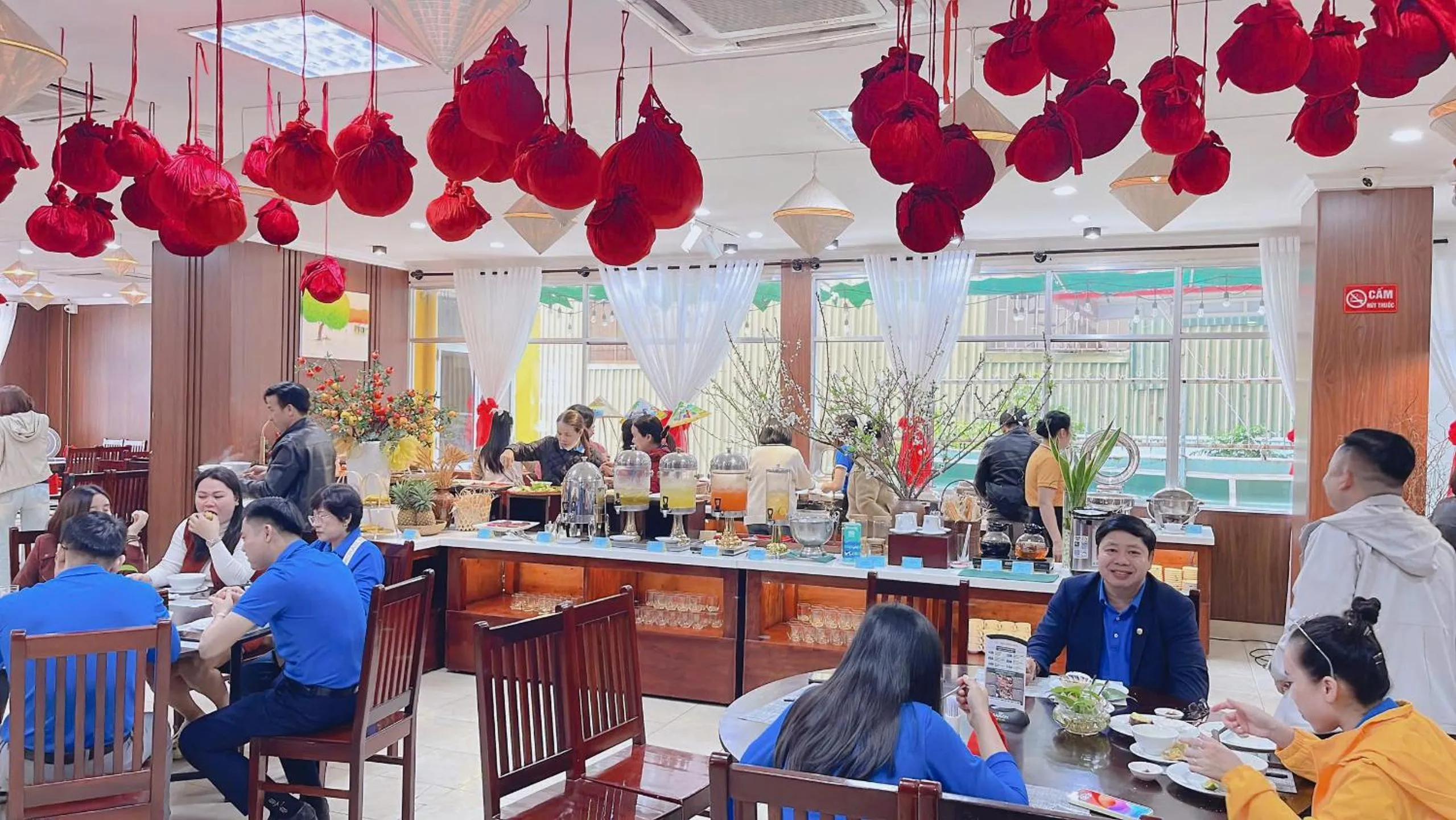 Restaurant/places to eat in Khách Sạn Hùng Vương Quảng Ngãi